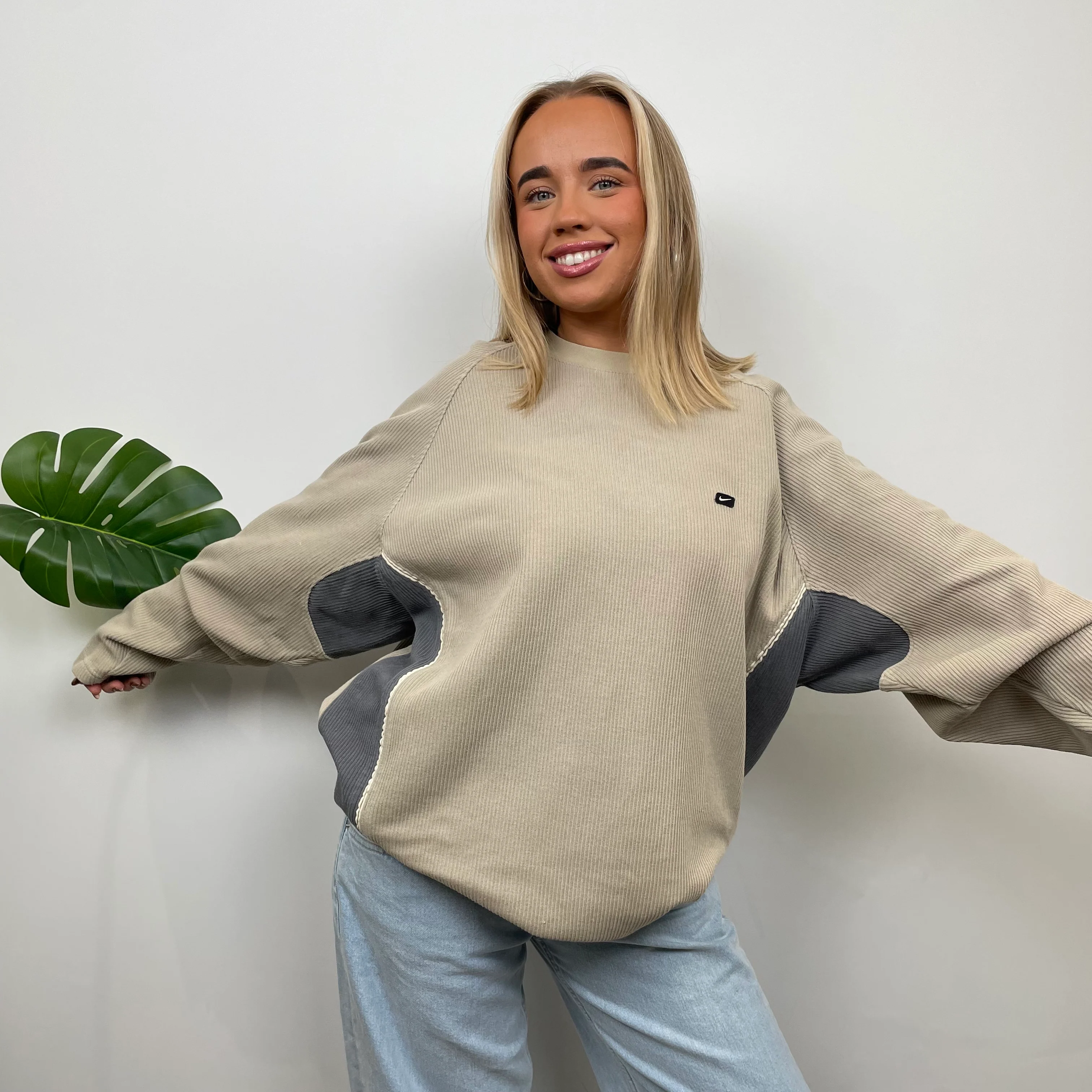 Nike Coffee Embroidered Swoosh Sweatshirt (XL) - Image 4