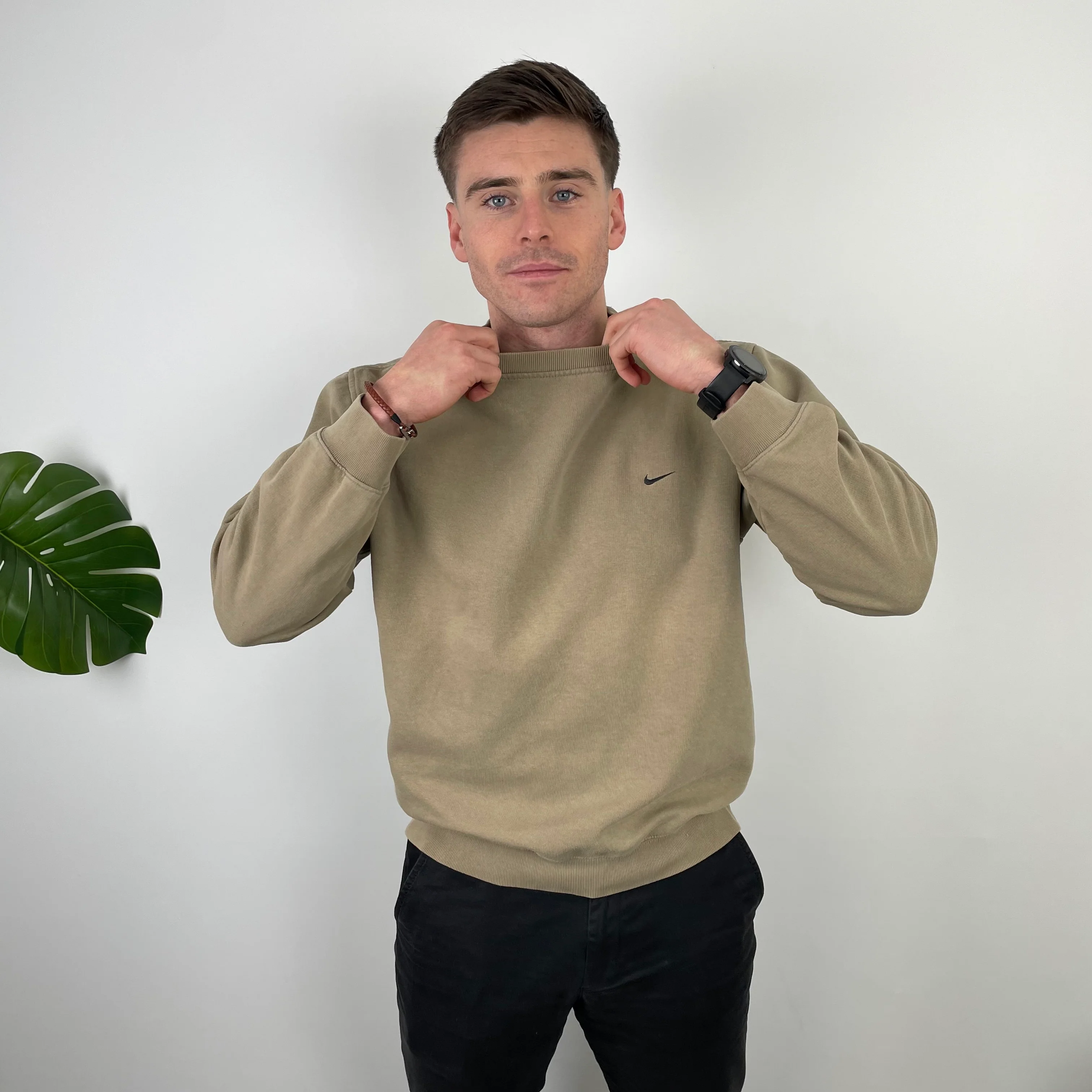 Nike Coffee Embroidered Swoosh Sweatshirt (L) - Image 4
