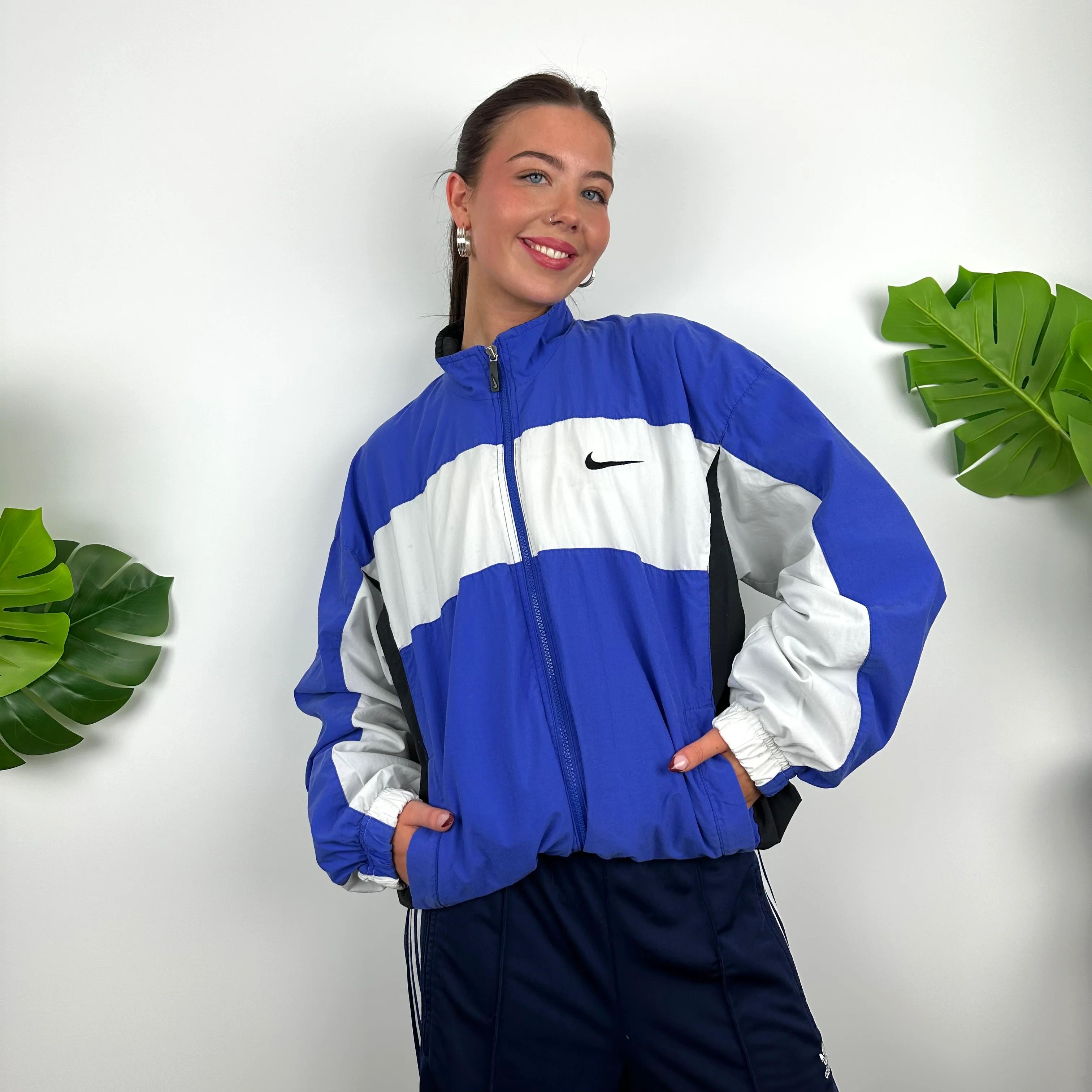 Nike Colour Block Embroidered Swoosh Windbreaker Jacket (M) - Image 4