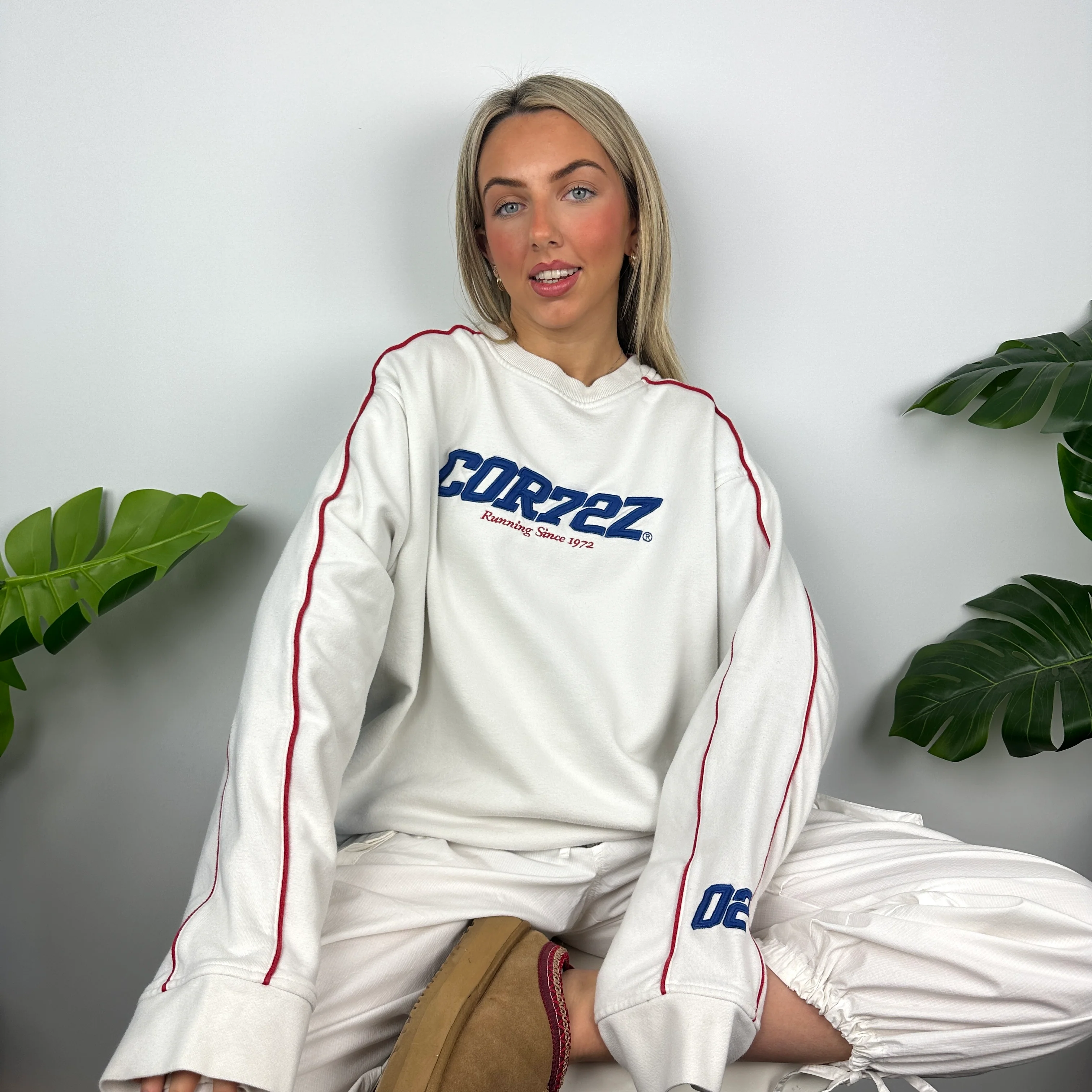Nike Cortez White Embroidered Spell Out Sweatshirt (XL) - Image 3