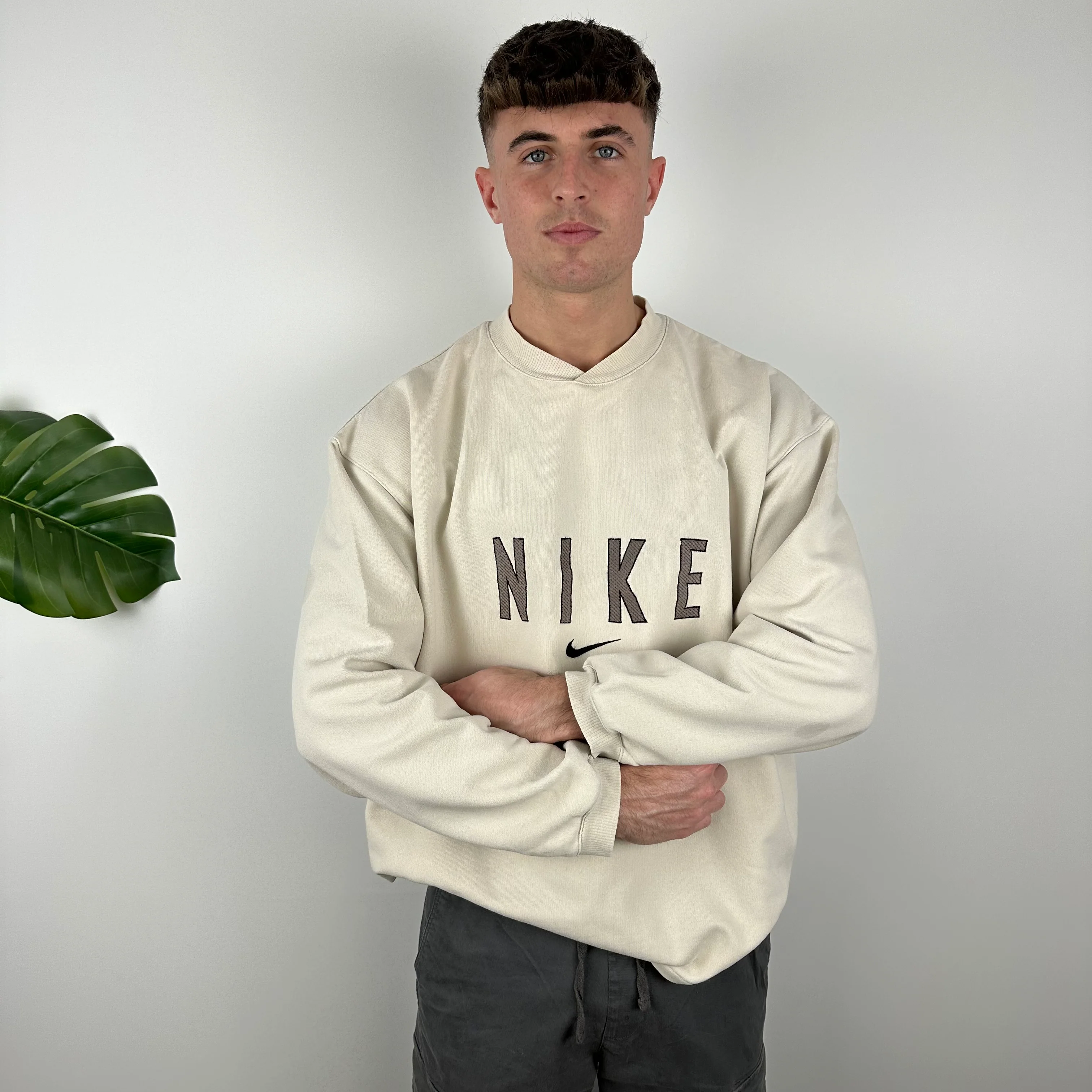 Nike Cream & Brown Embroidered Spell Out Sweatshirt (XL) - Image 4