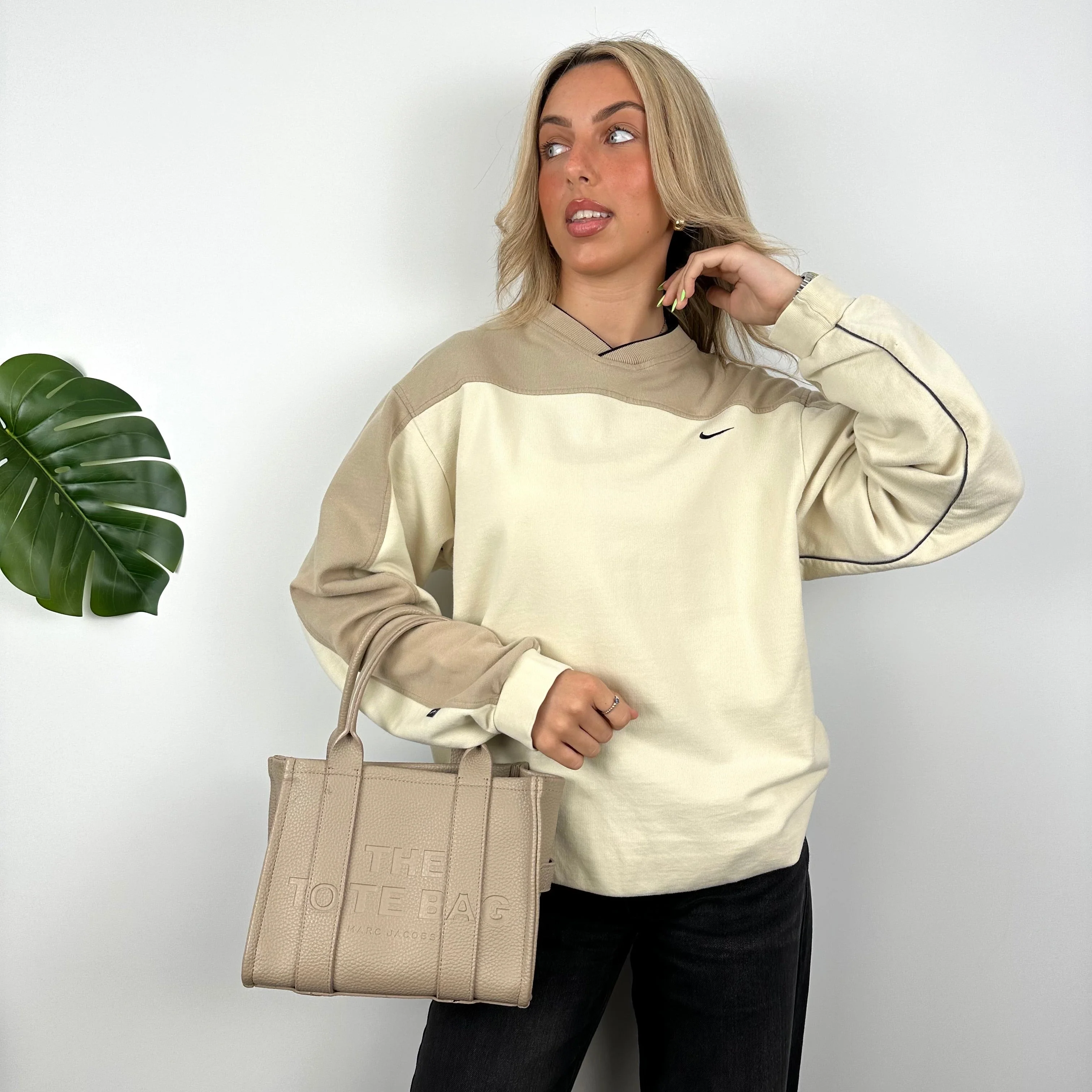 Nike Cream & Coffee Embroidered Swoosh Sweatshirt (L) - Image 5