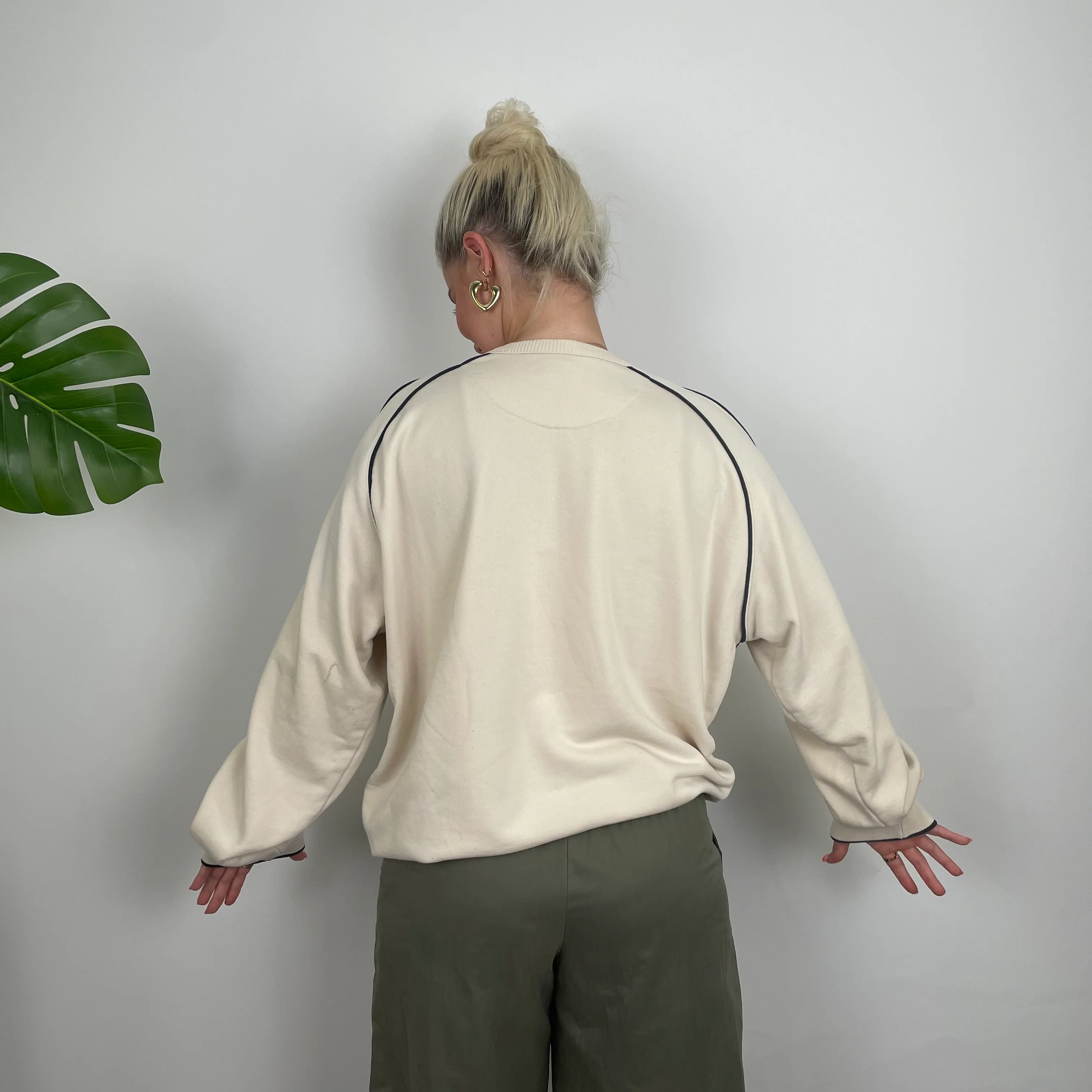 Nike Cream Embroidered Spell Out Sweatshirt (L) - Image 3