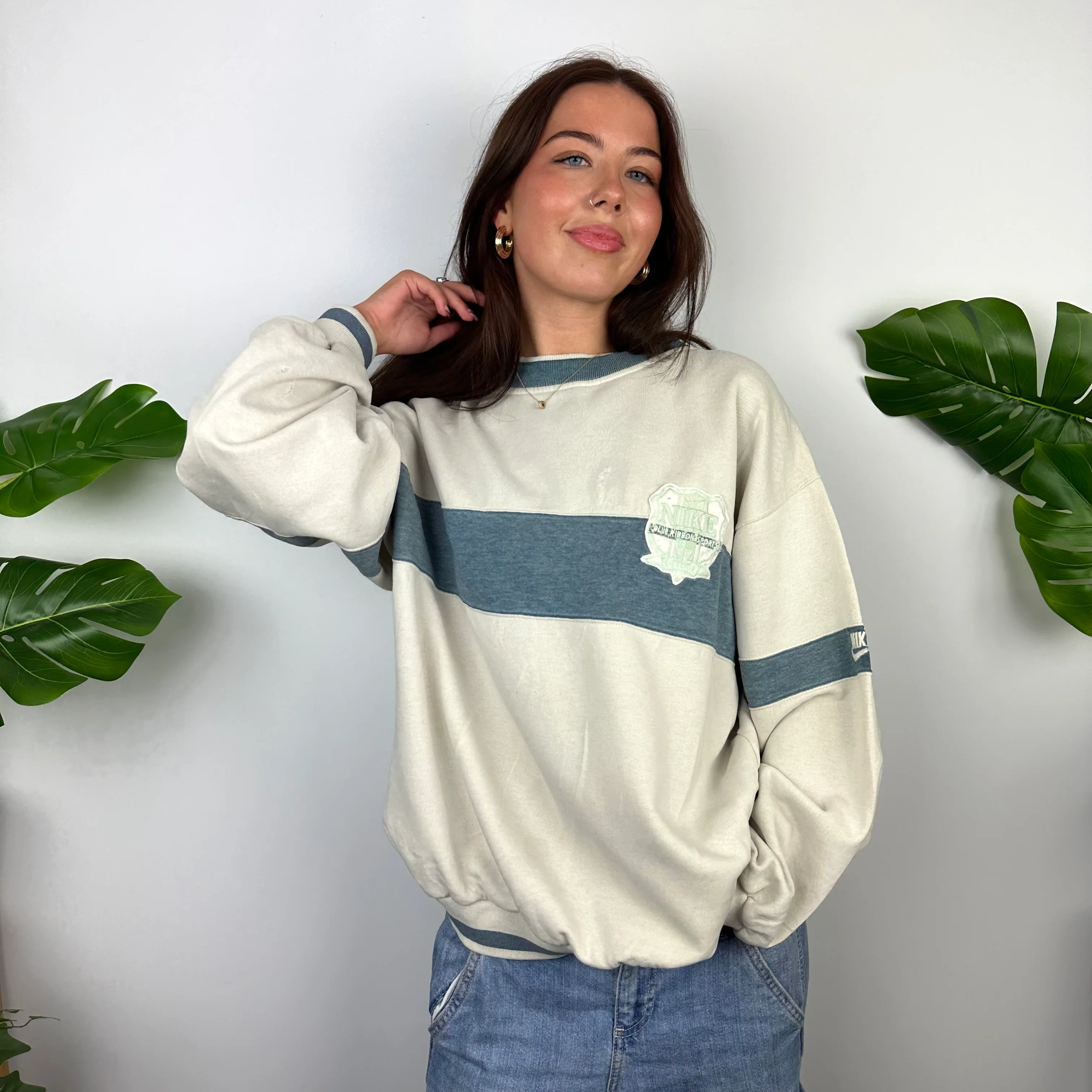 Nike Cream Embroidered Spell Out Sweatshirt (M) - Image 4