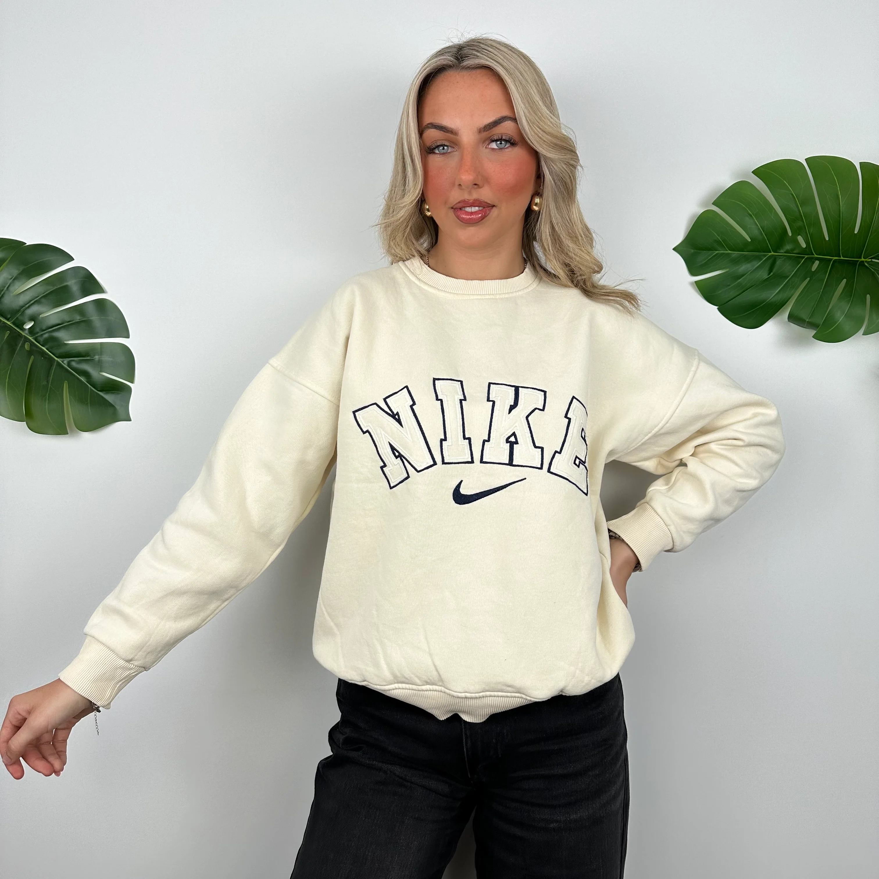 Nike Cream Embroidered Spell Out Sweatshirt (S) - Image 3