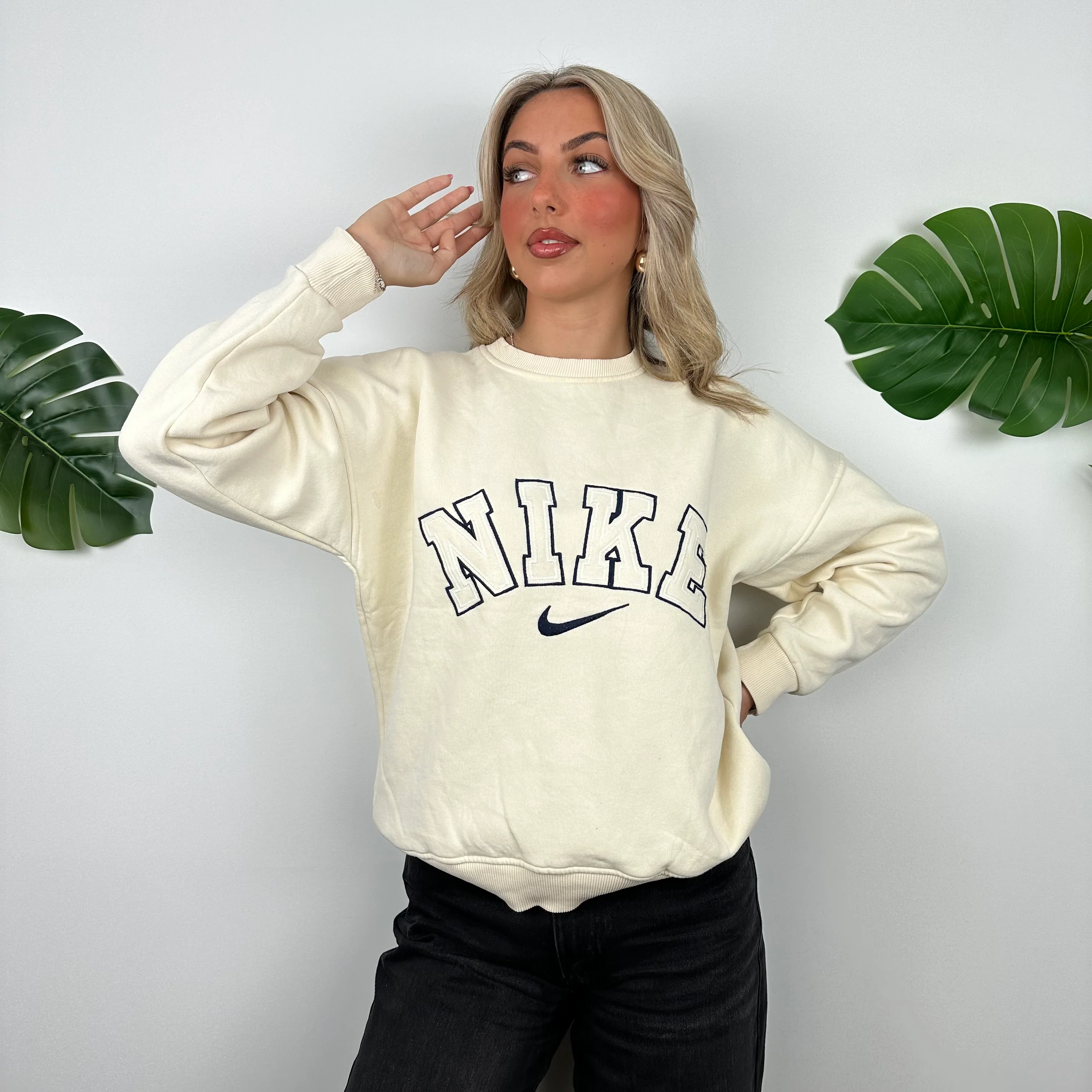 Nike Cream Embroidered Spell Out Sweatshirt (S) - Image 4