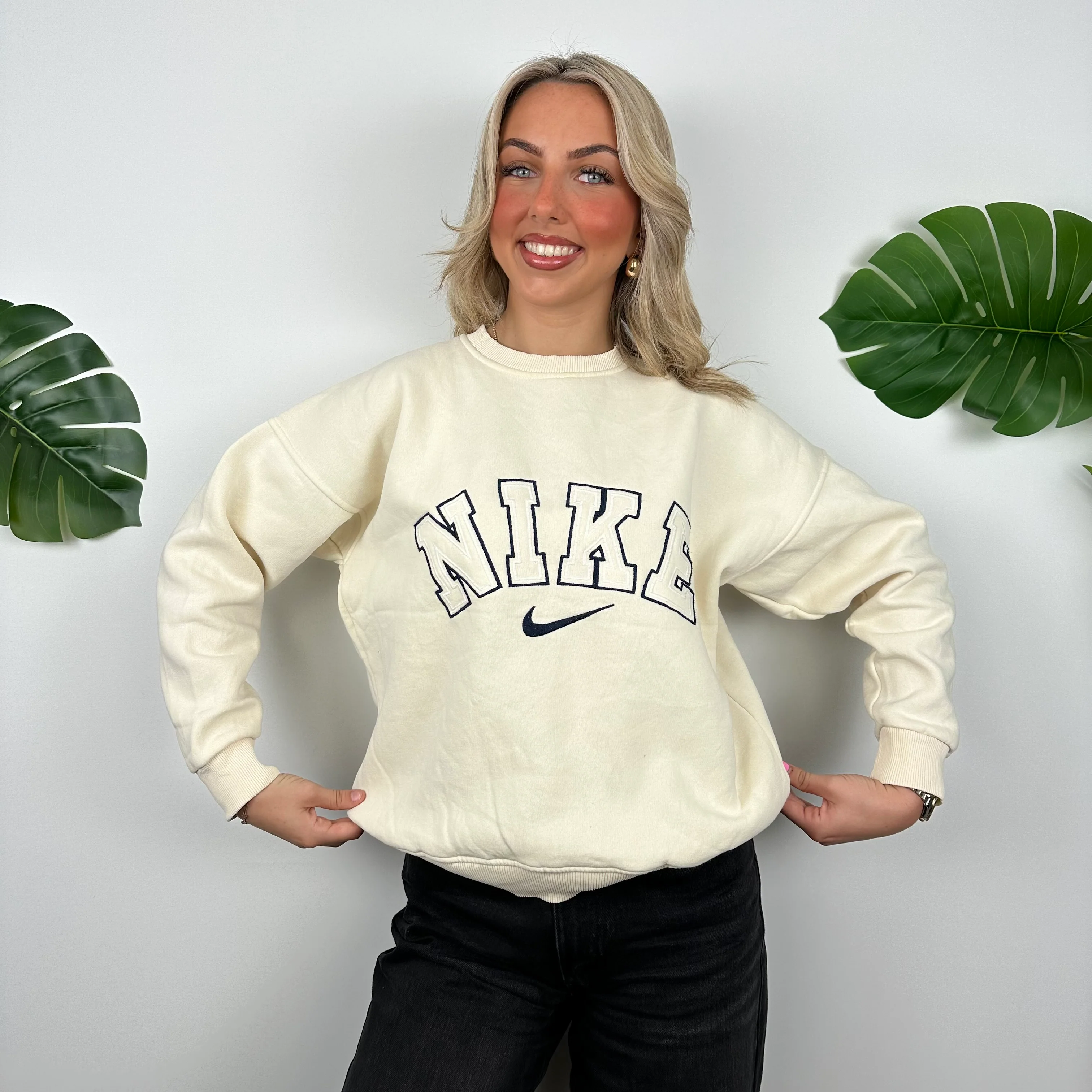 Nike Cream Embroidered Spell Out Sweatshirt (S) - Image 5