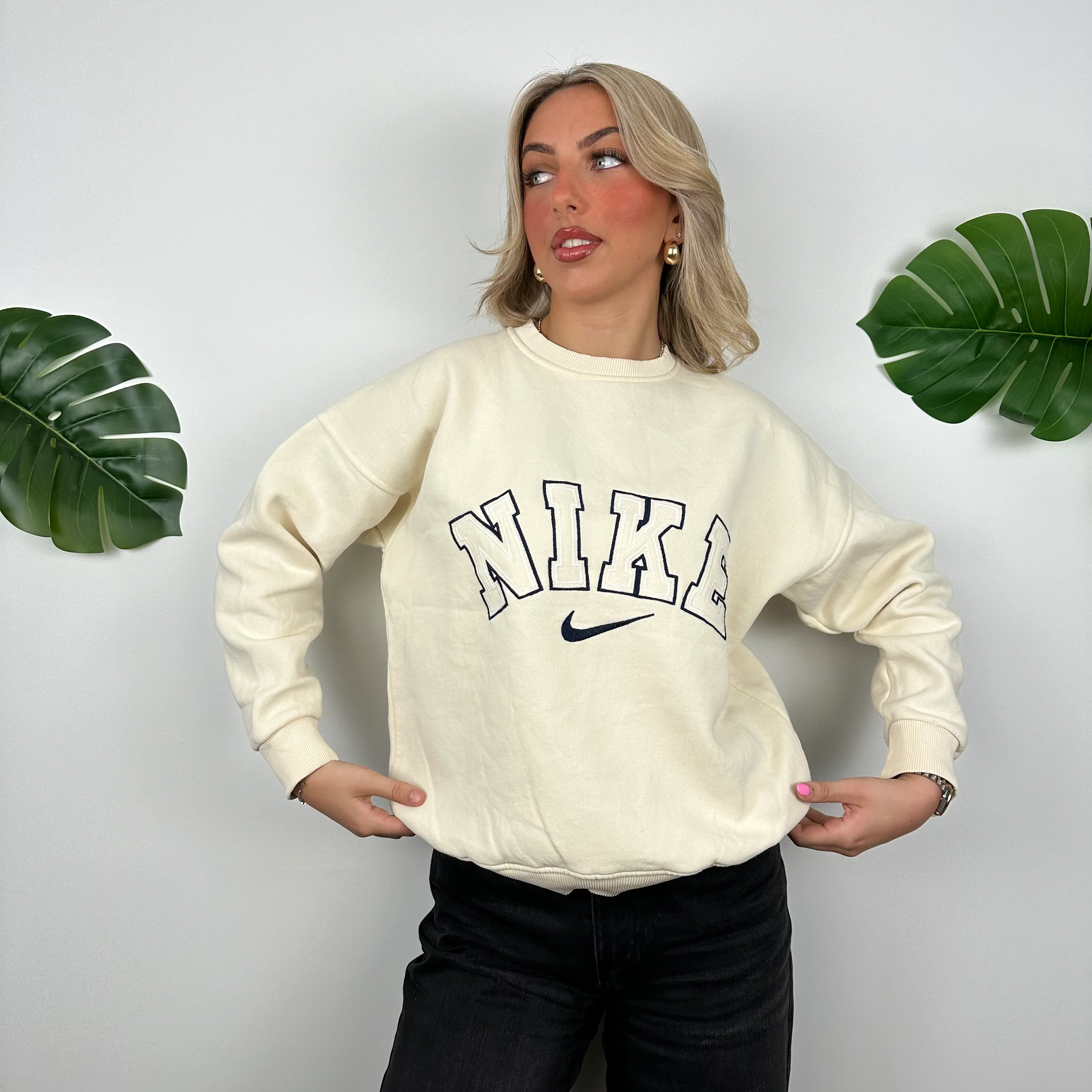 Nike Cream Embroidered Spell Out Sweatshirt (S) - Image 7
