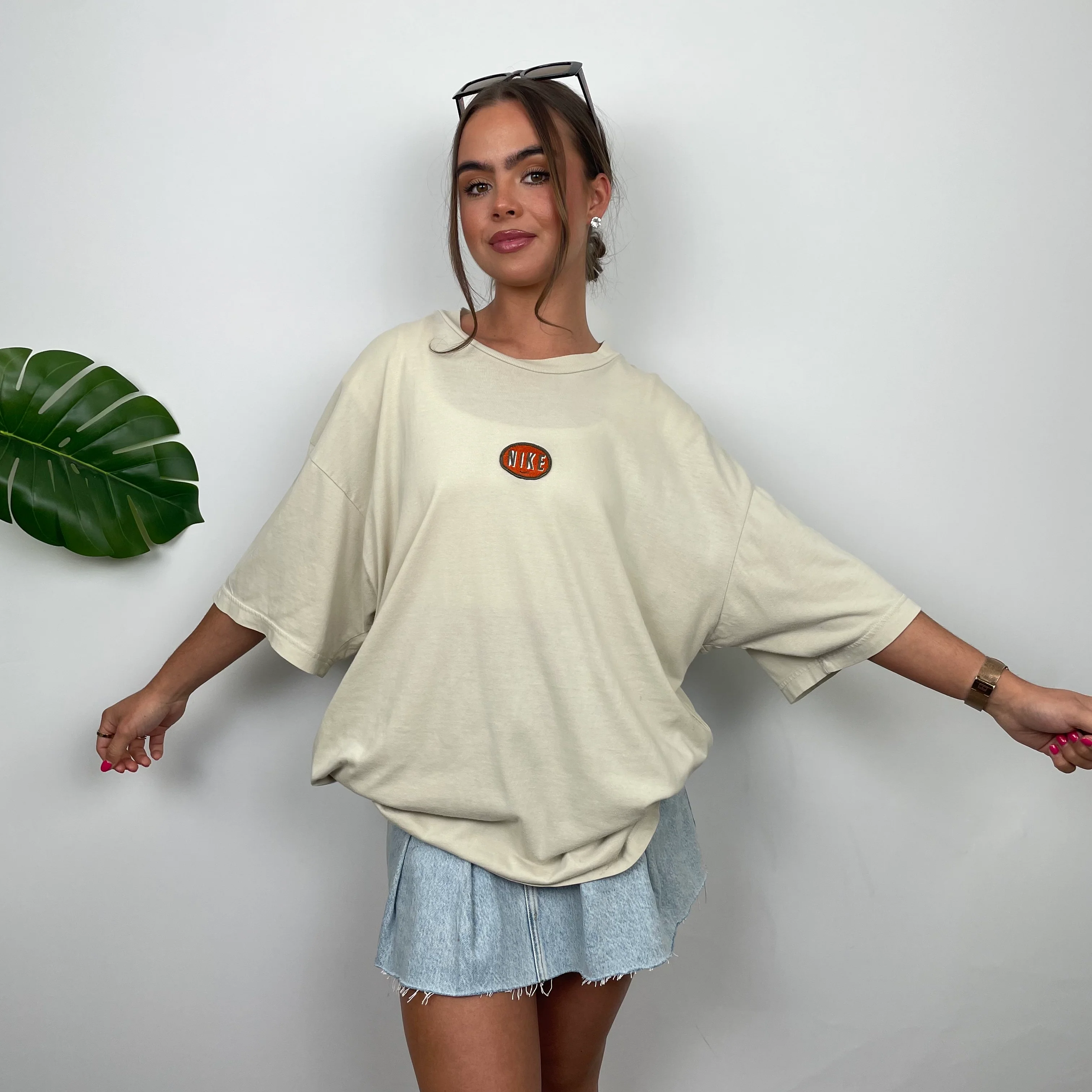 Nike Cream Embroidered Spell Out T Shirt (L) - Image 5