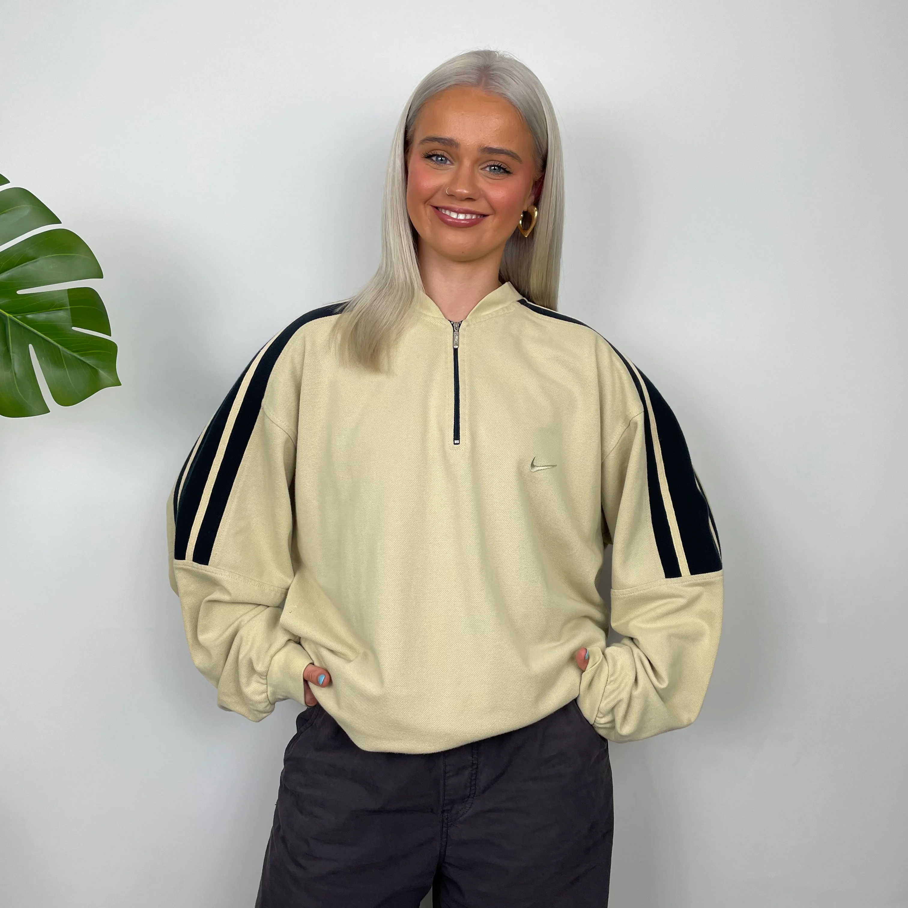 Nike Cream Embroidered Swoosh Quarter Zip Sweatshirt (XL) - Image 2