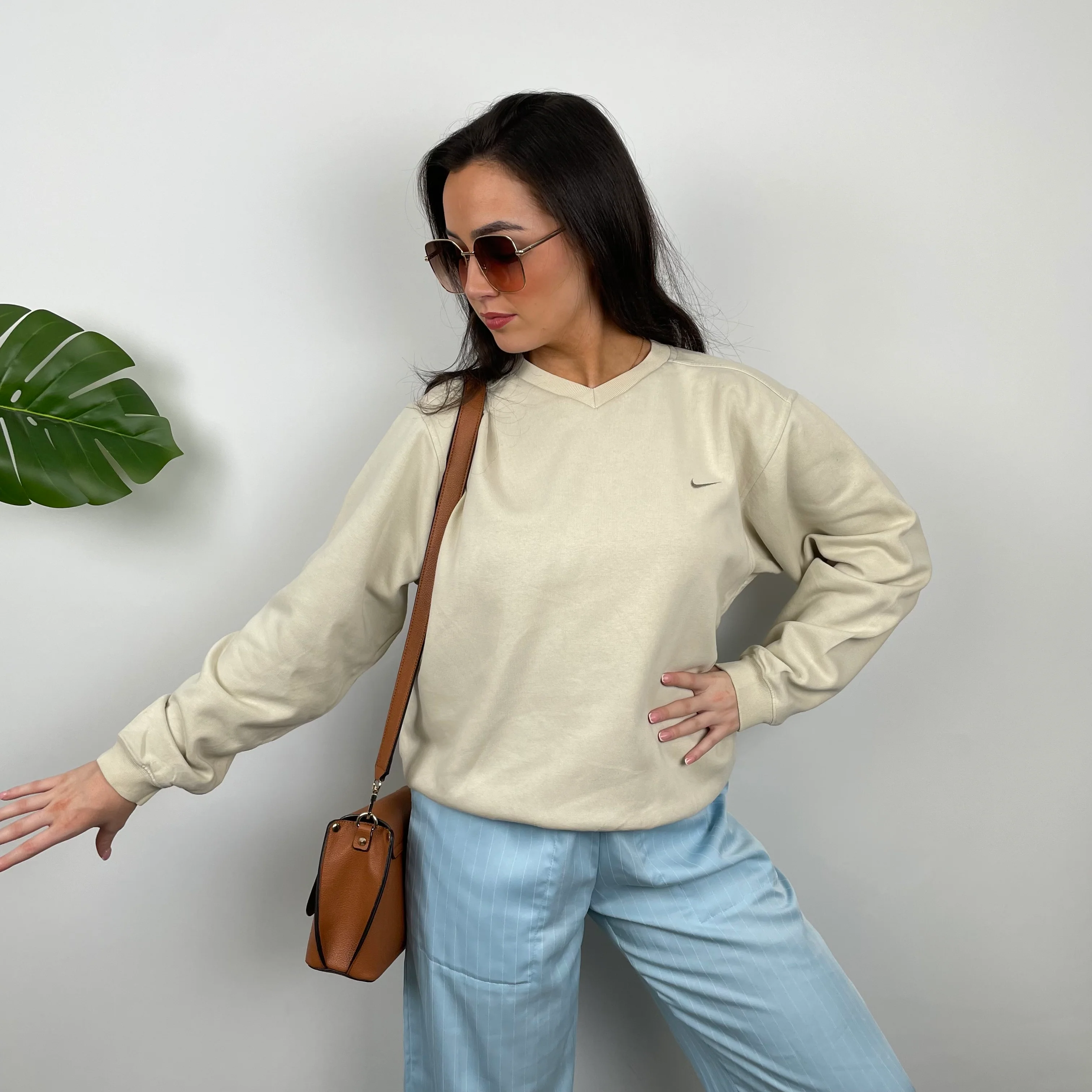 Nike Cream Embroidered Swoosh Sweatshirt (S) - Image 5