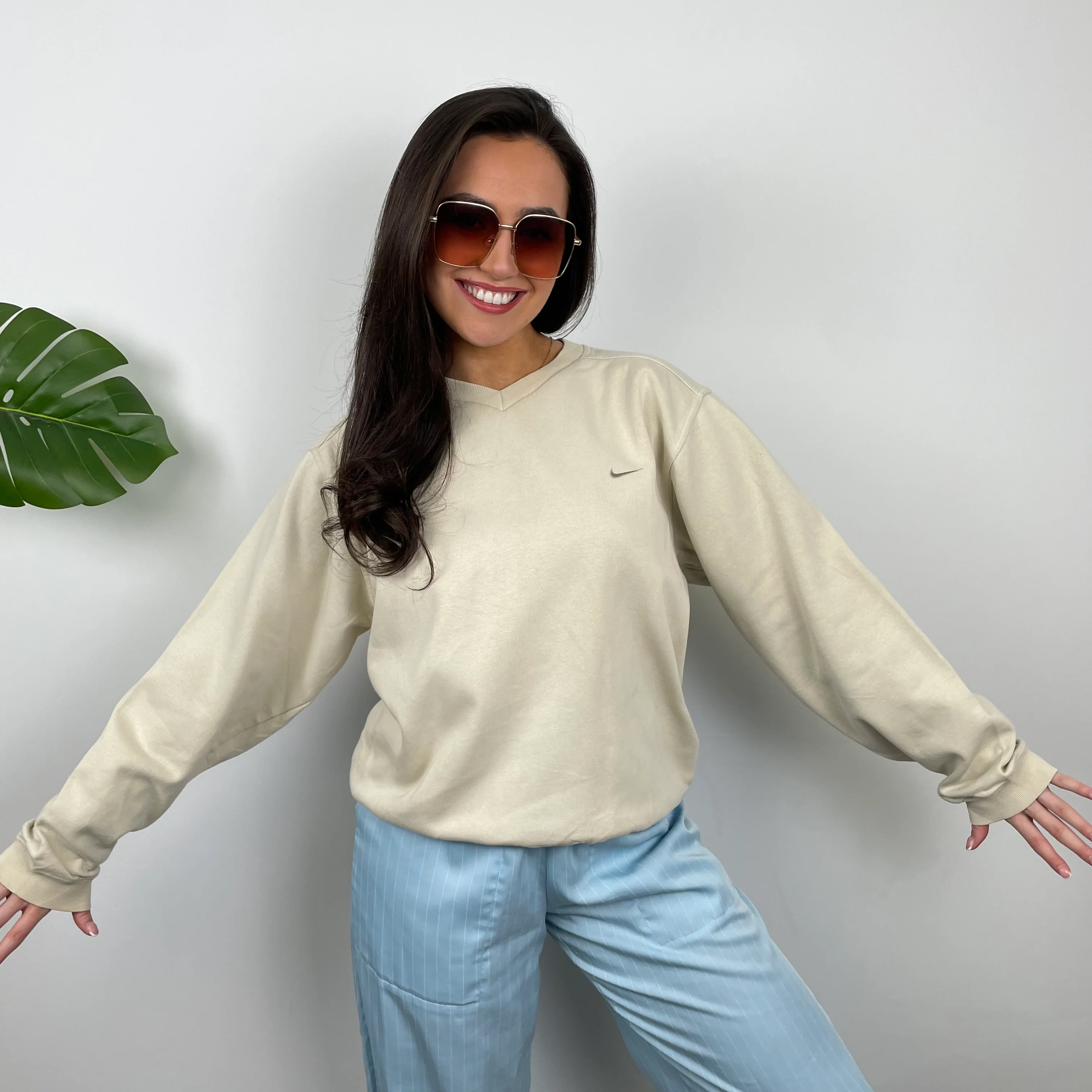 Nike Cream Embroidered Swoosh Sweatshirt (S) - Image 9