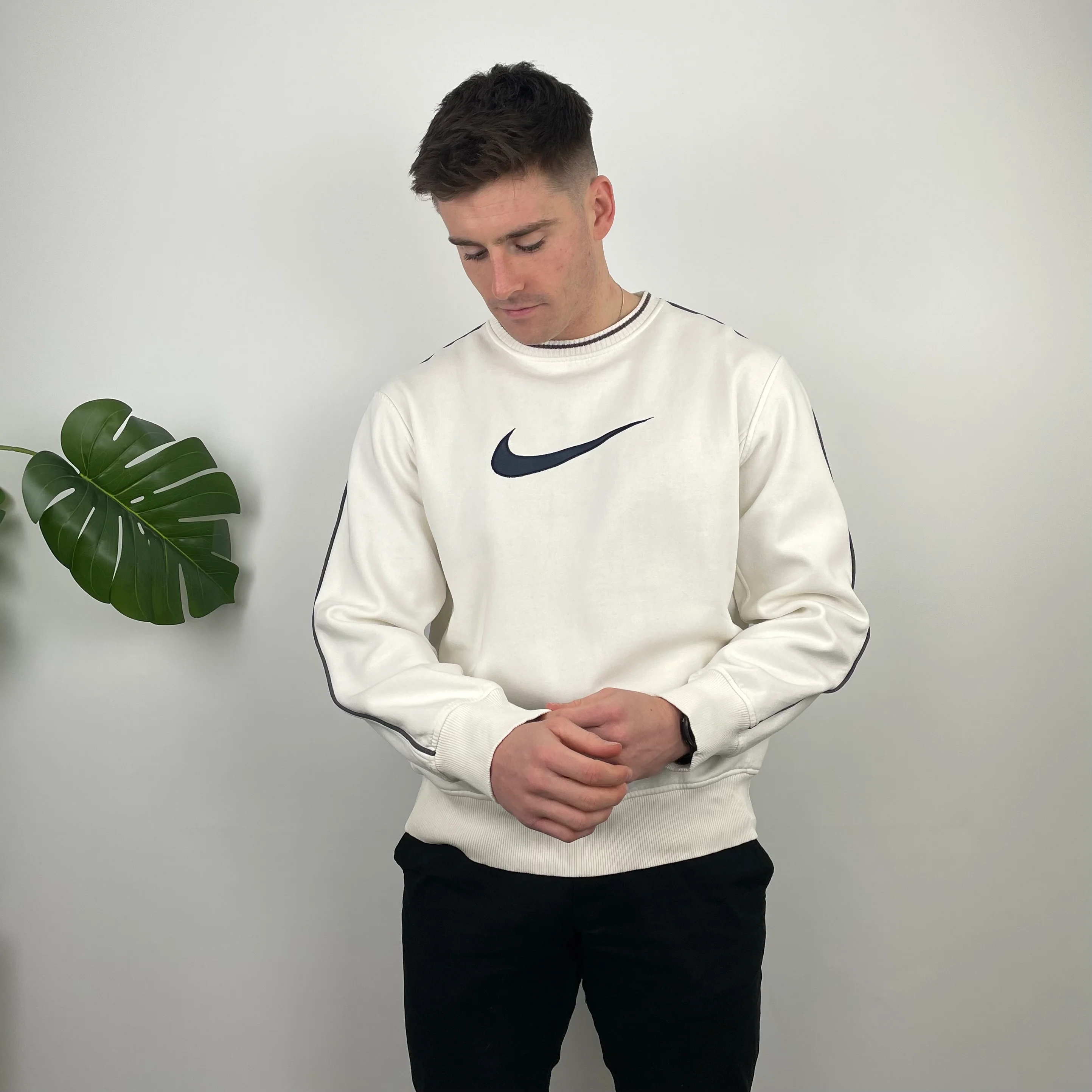 Nike White Embroidered Swoosh Sweatshirt (L) - Image 4