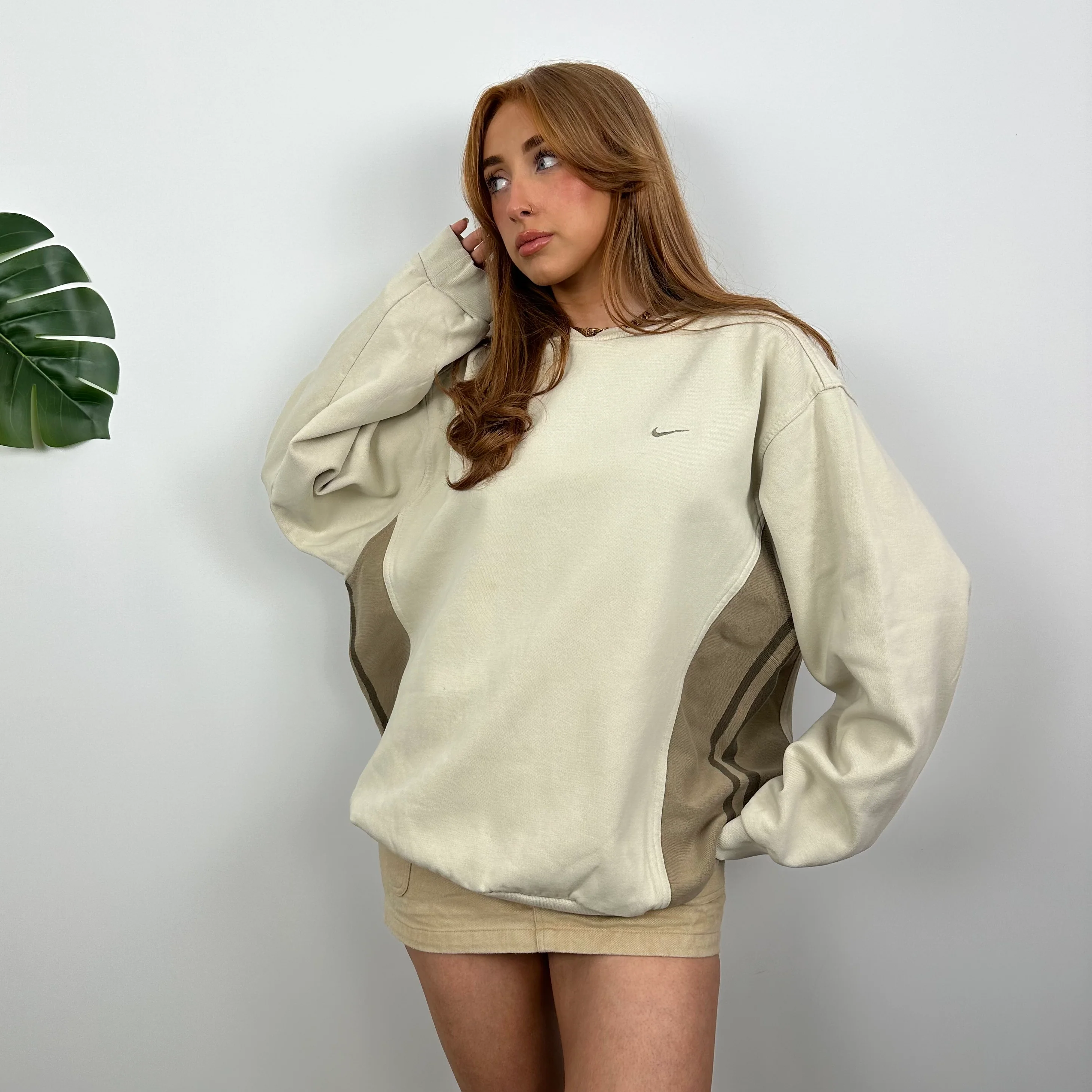 Nike Cream Embroidered Swoosh Sweatshirt (L) - Image 4