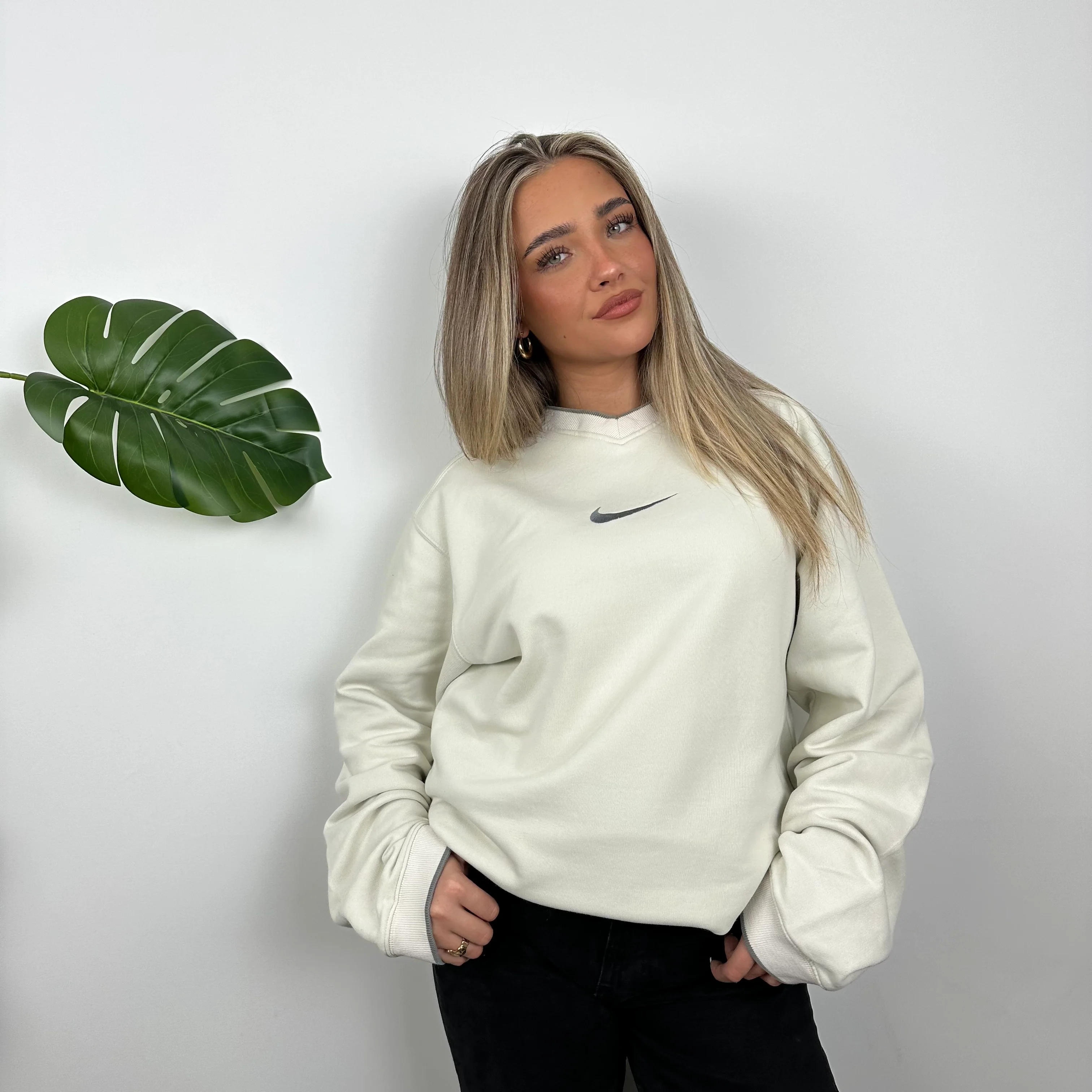 Nike Cream Embroidered Swoosh Sweatshirt (L) - Image 2