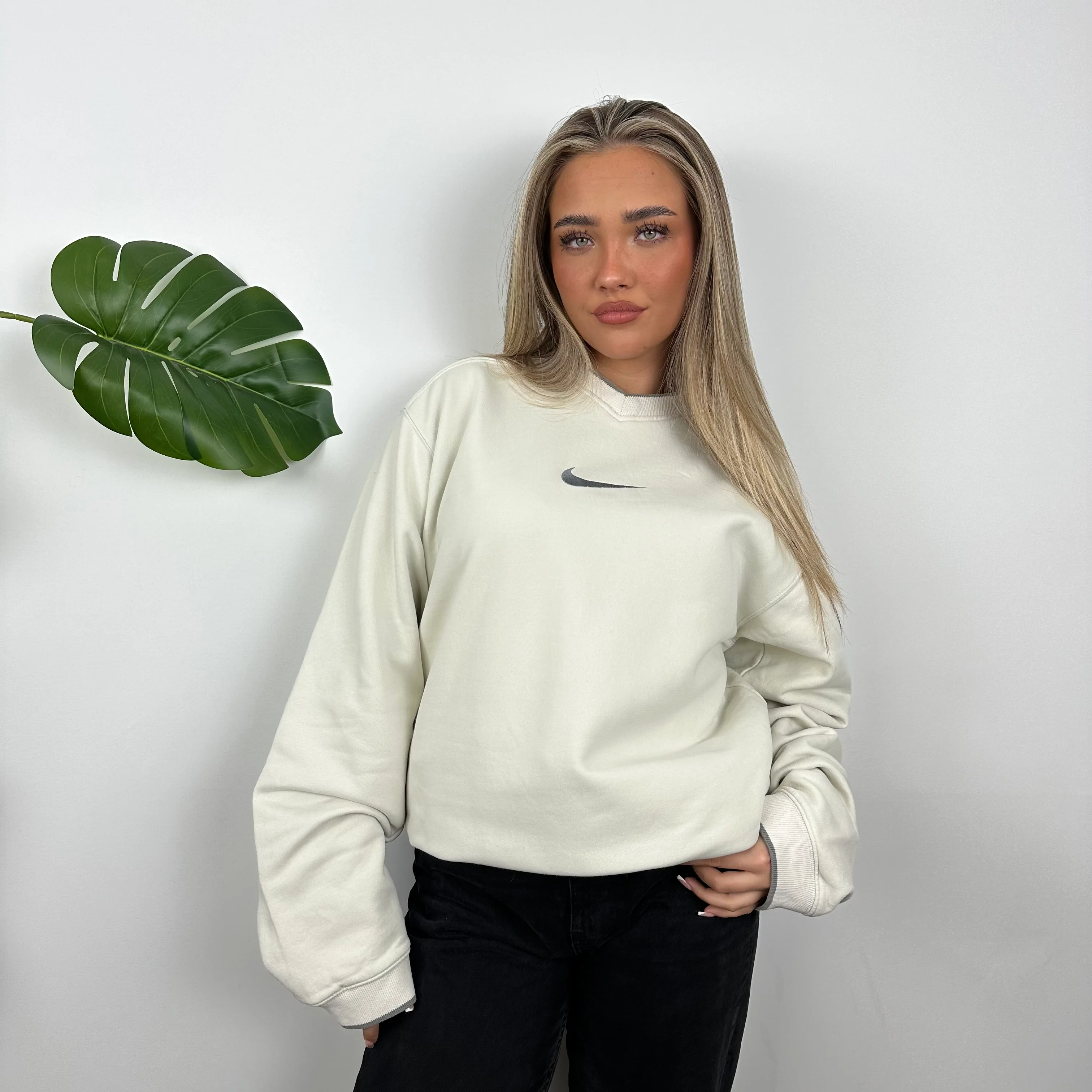 Nike Cream Embroidered Swoosh Sweatshirt (L) - Image 4