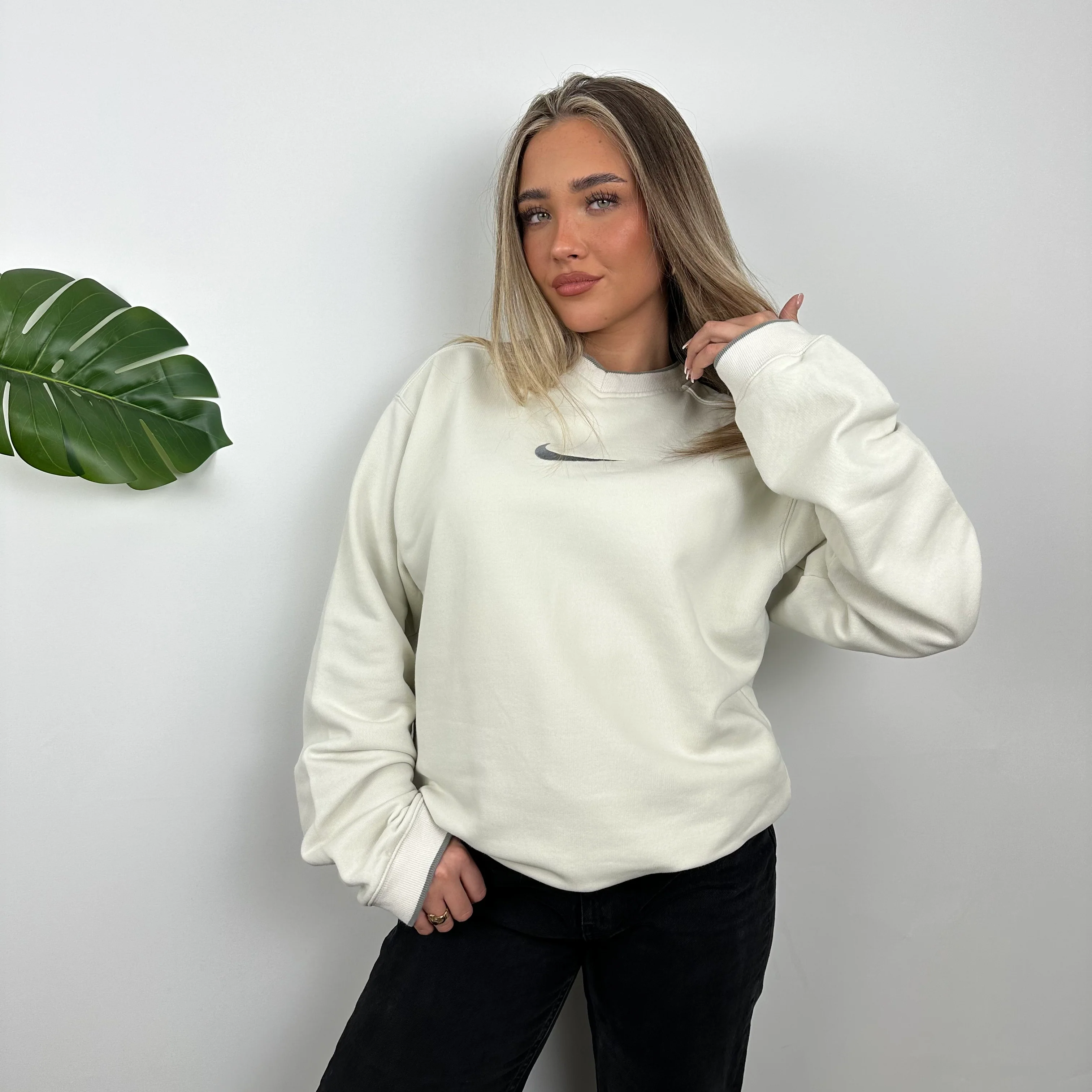 Nike Cream Embroidered Swoosh Sweatshirt (L) - Image 5