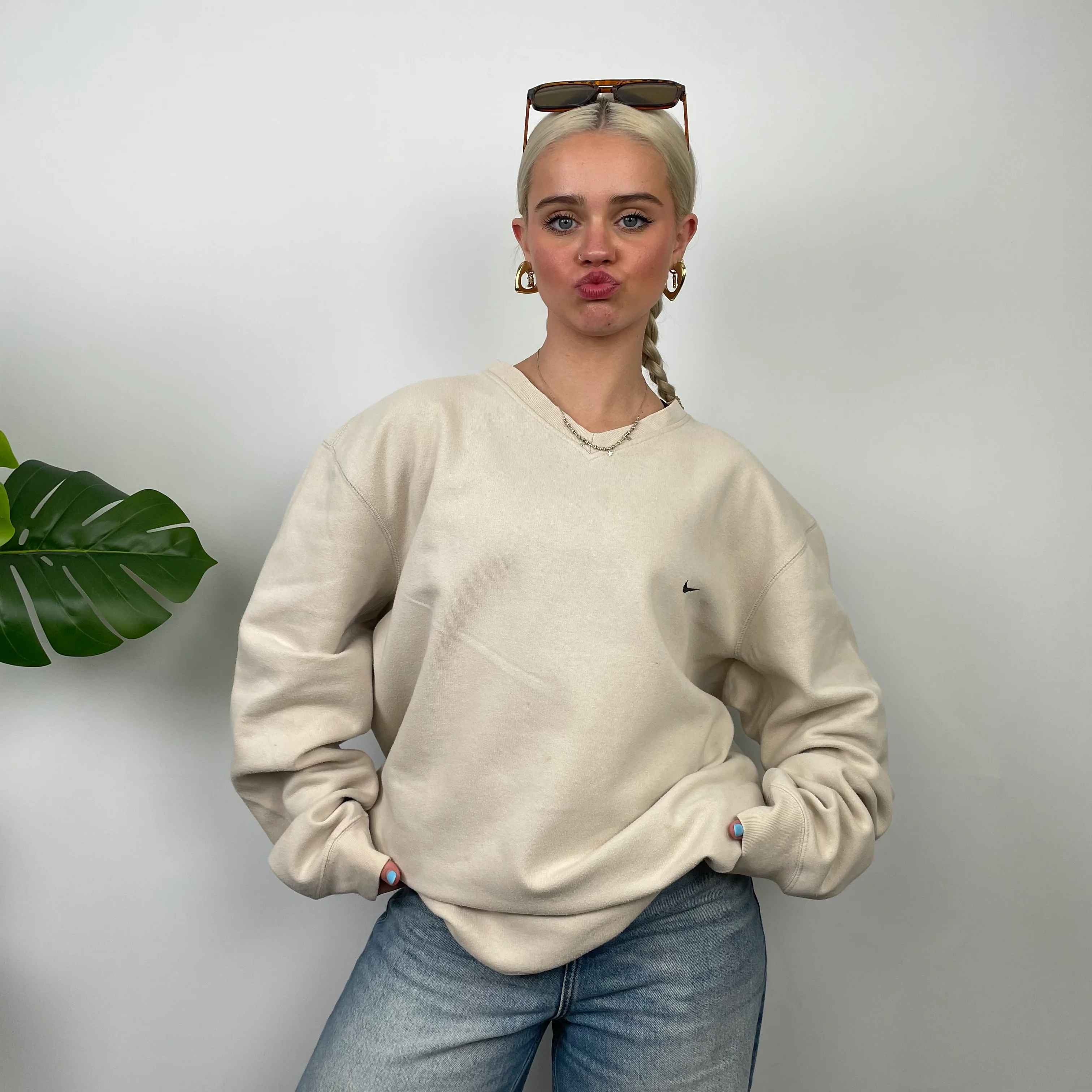 Nike Cream Embroidered Swoosh Sweatshirt (XXL) - Image 2