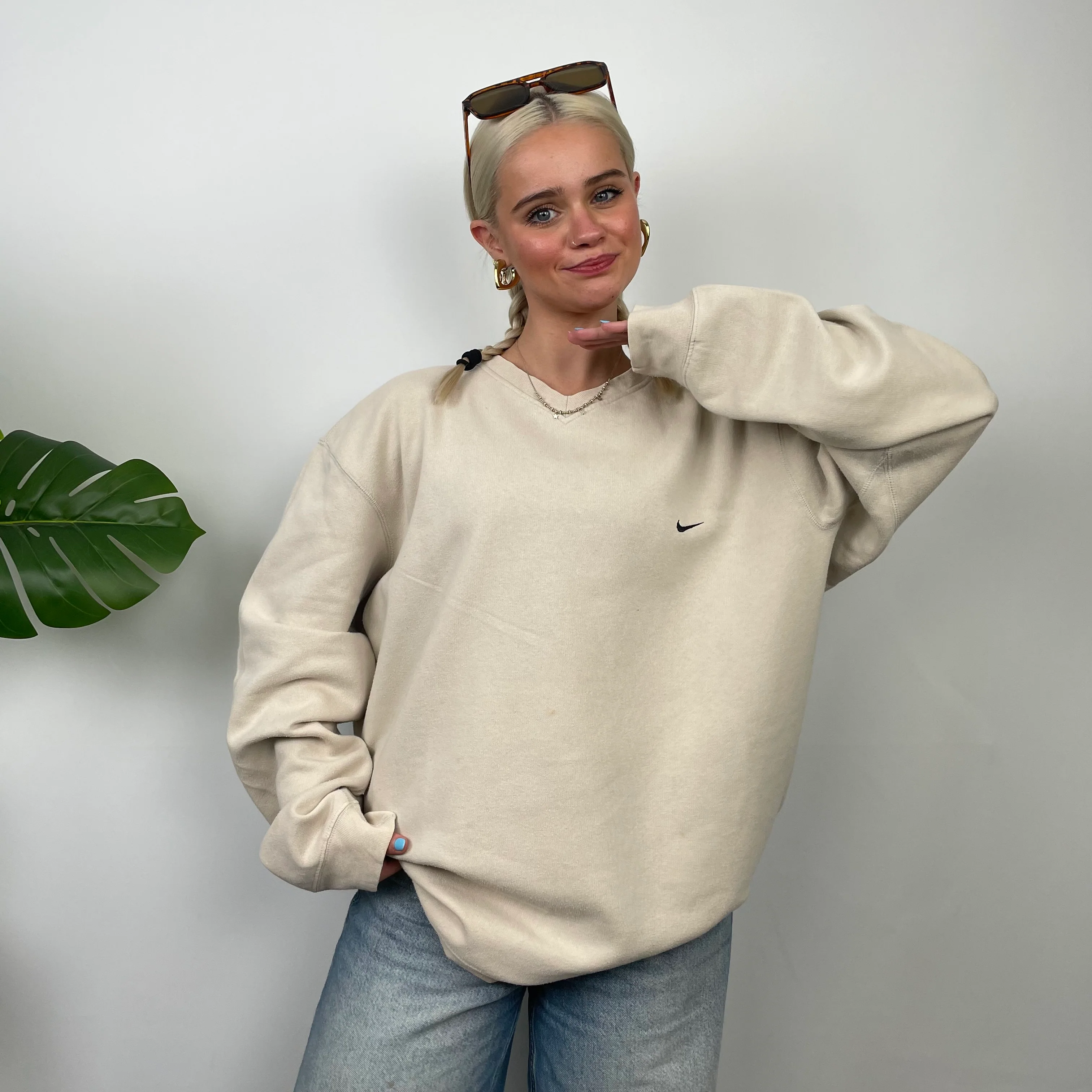 Nike Cream Embroidered Swoosh Sweatshirt (XXL) - Image 5