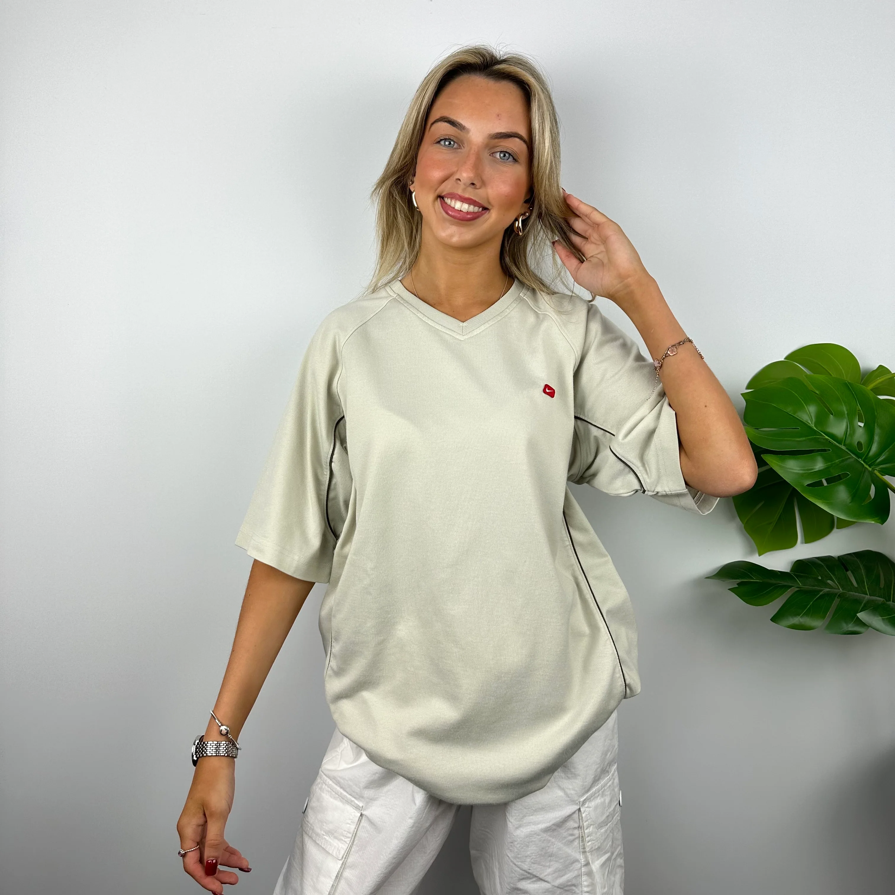 Nike Cream Embroidered Swoosh T Shirt (L) - Image 5