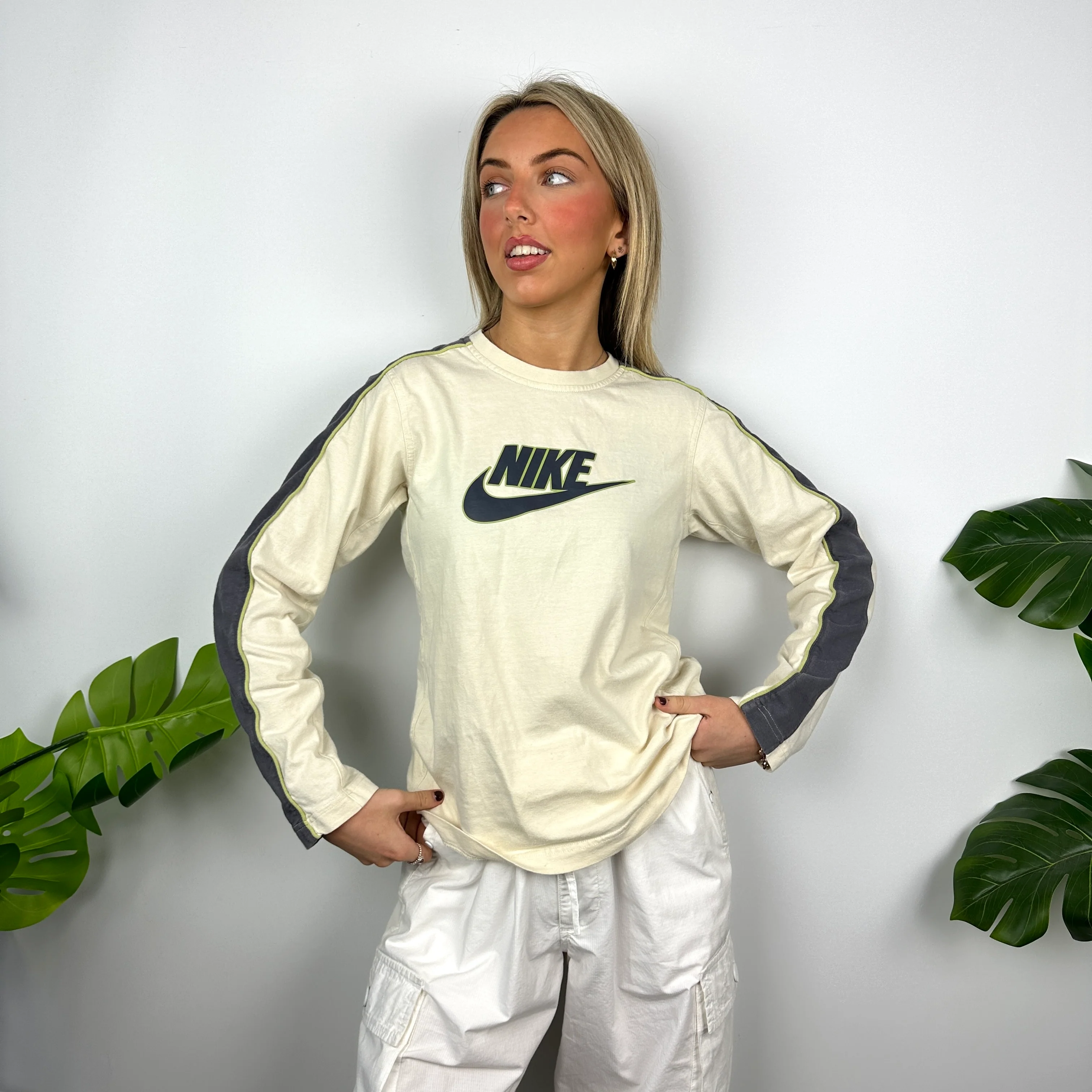 Nike Cream Spell Out Long Sleeve Top (S) - Image 4