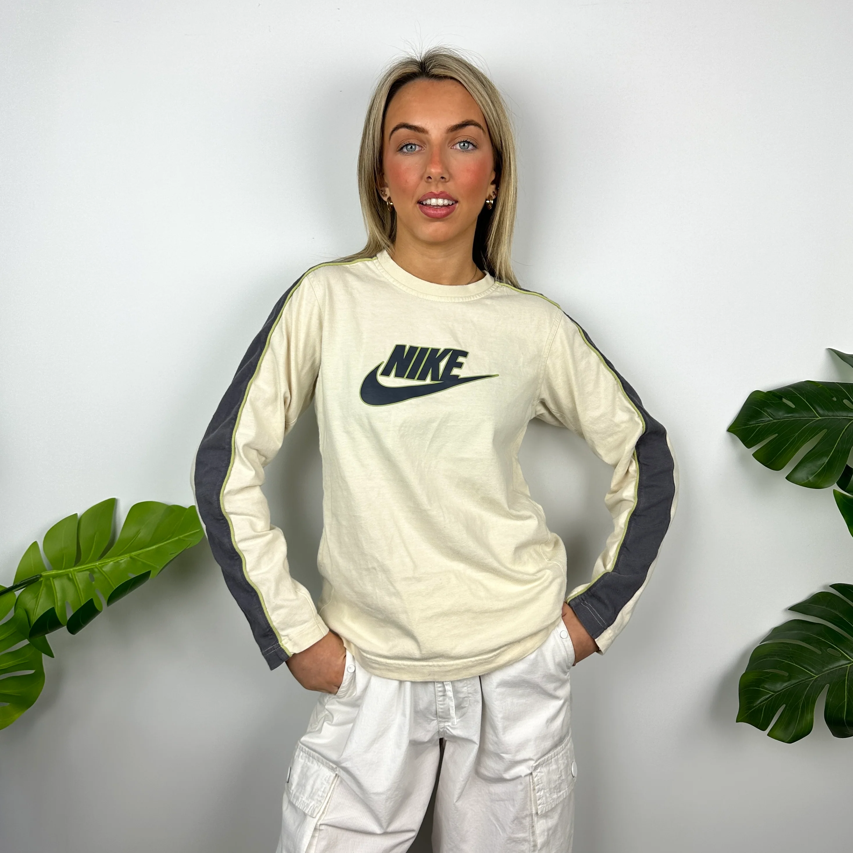 Nike Cream Spell Out Long Sleeve Top (S) - Image 5