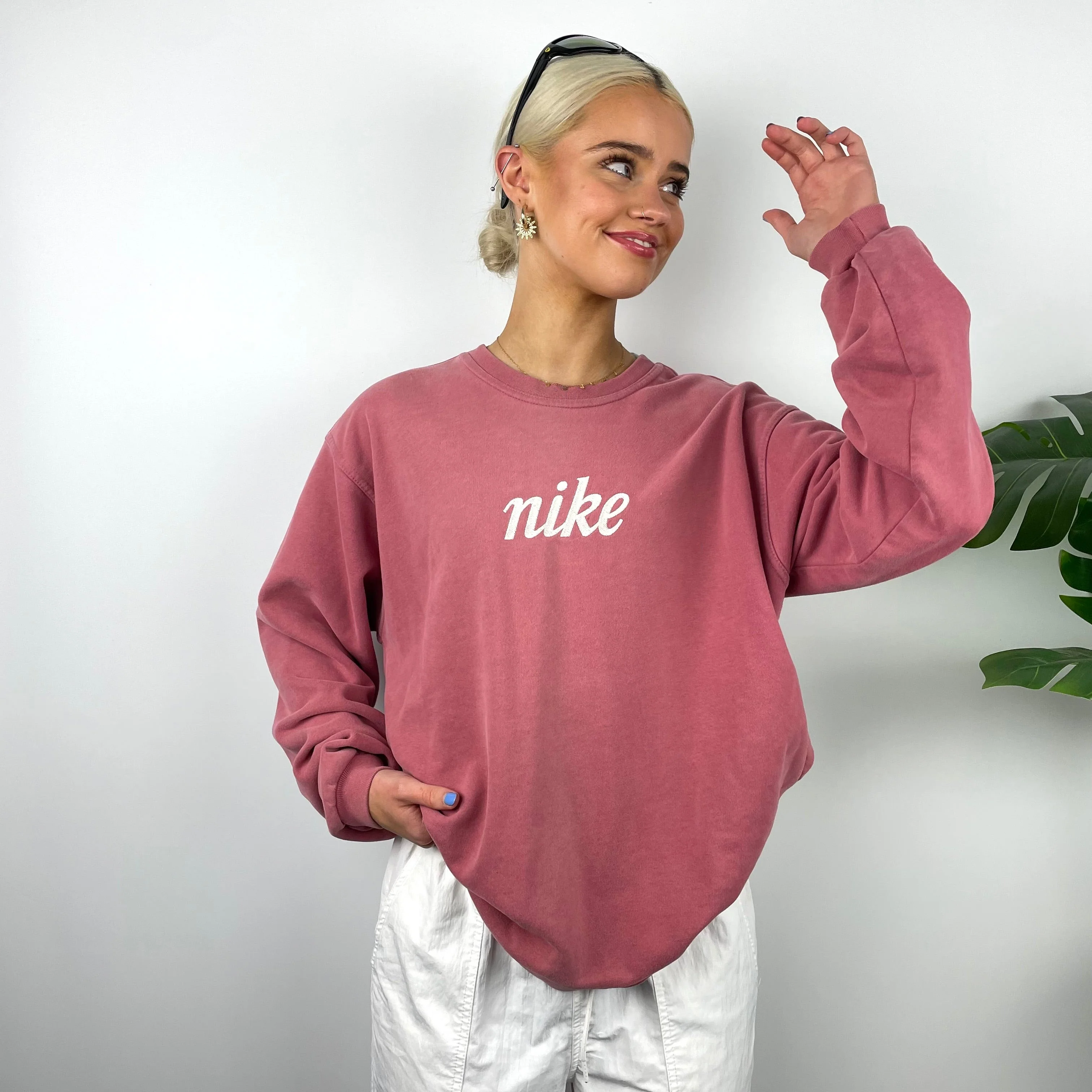 Nike Dusty Pink Embroidered Spell Out Sweatshirt (XS) - Image 2