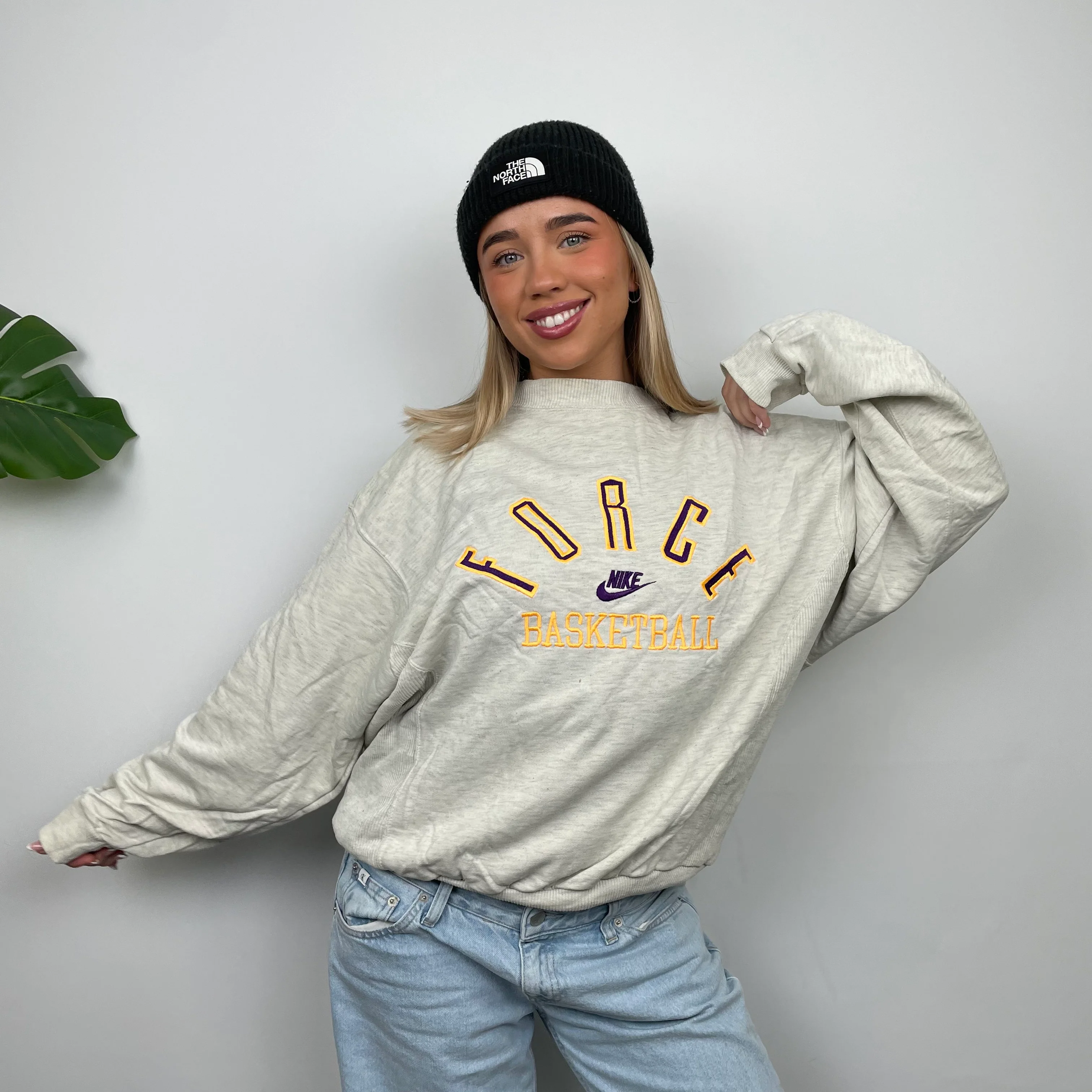 Nike Force Basketball RARE Grey Embroidered Spell Out Sweatshirt (M) - Image 4