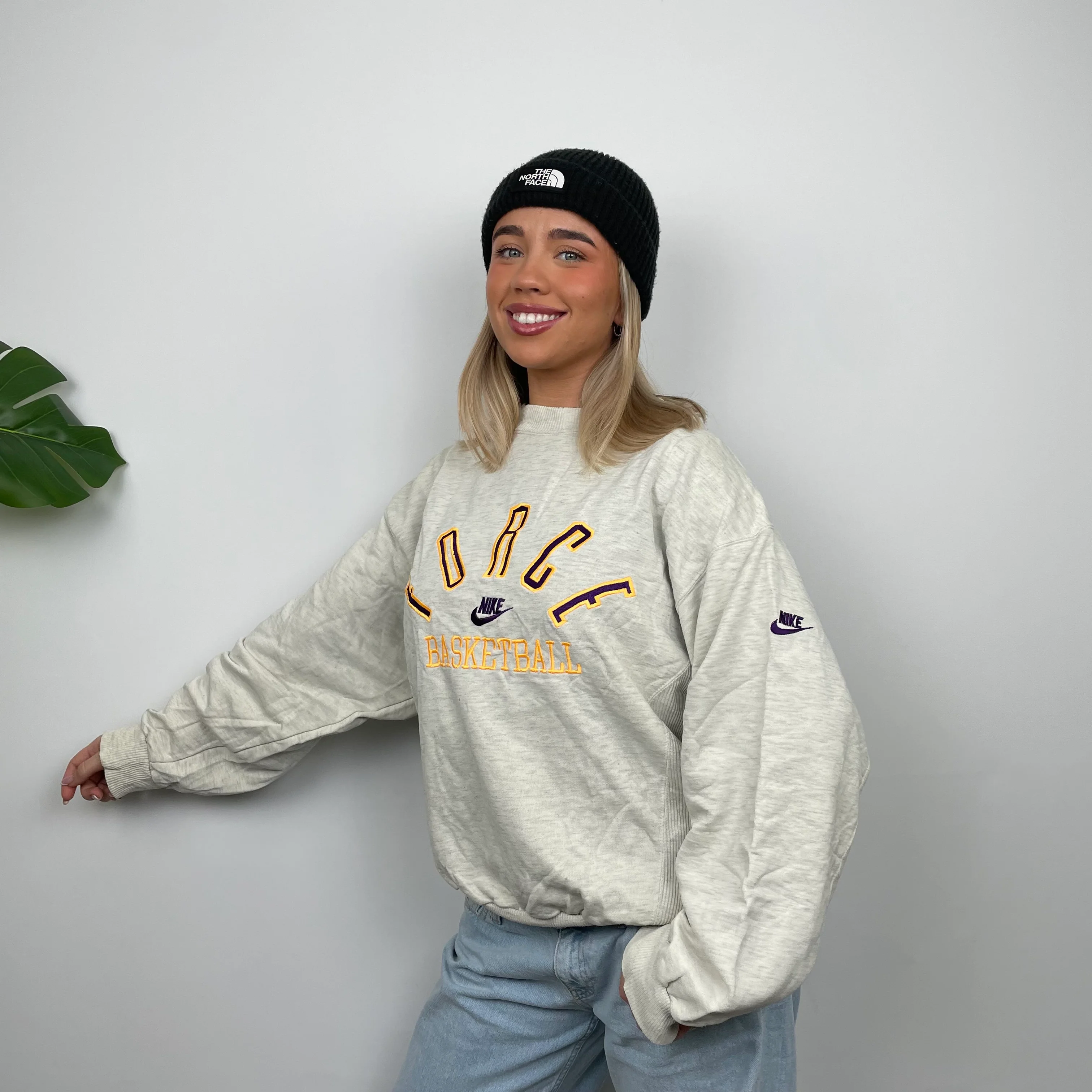 Nike Force Basketball RARE Grey Embroidered Spell Out Sweatshirt (M) - Image 6