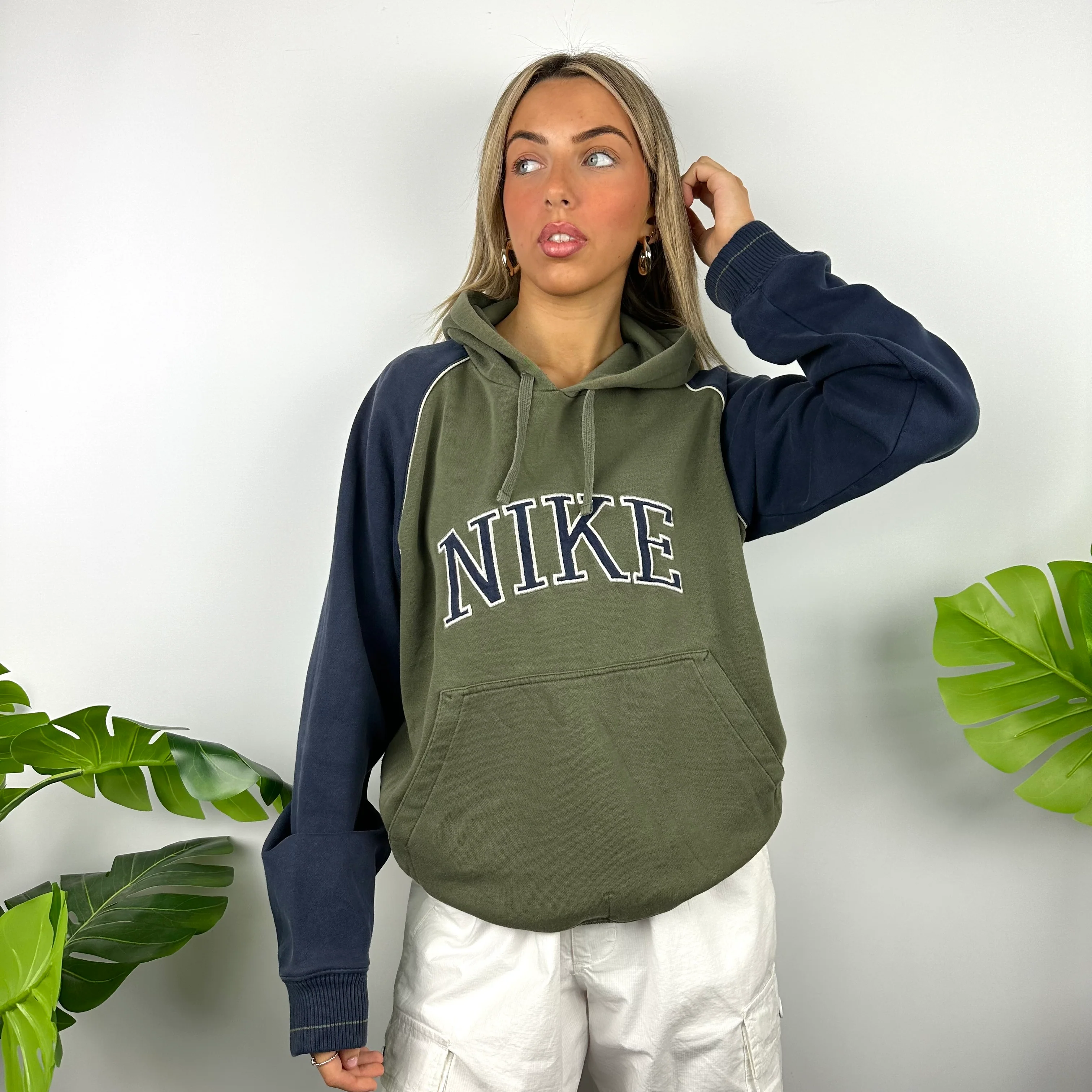 Nike Green Embroidered Spell Out Hoodie (M) - Image 5