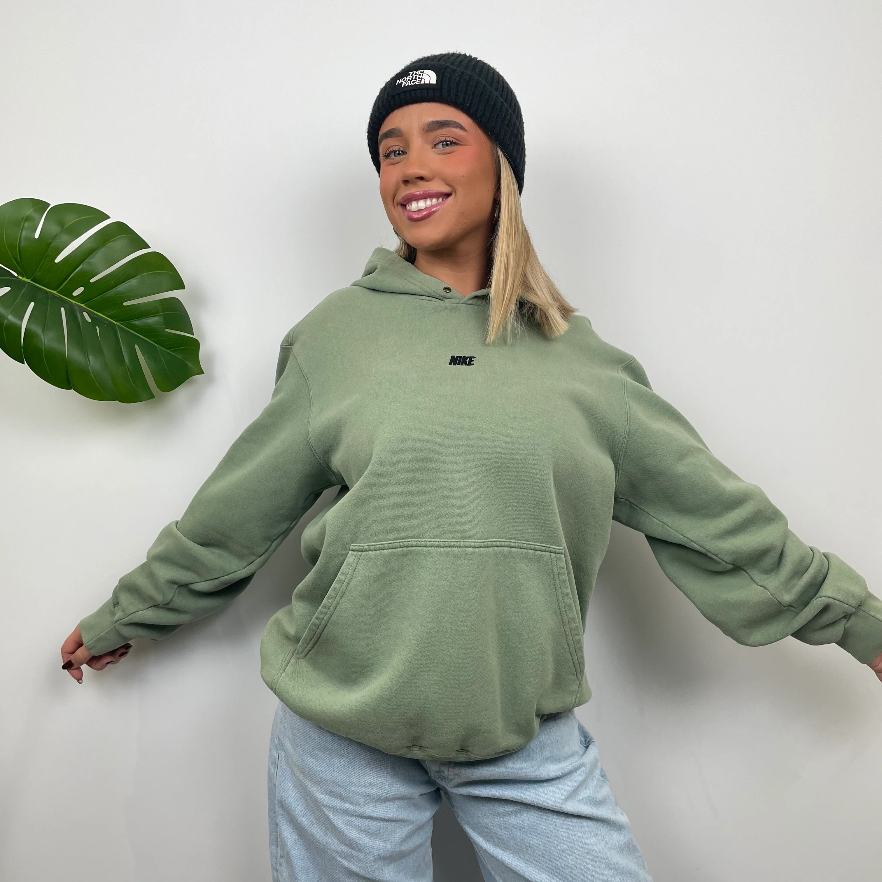 Nike Green Embroidered Spell Out Hoodie (M) - Image 4