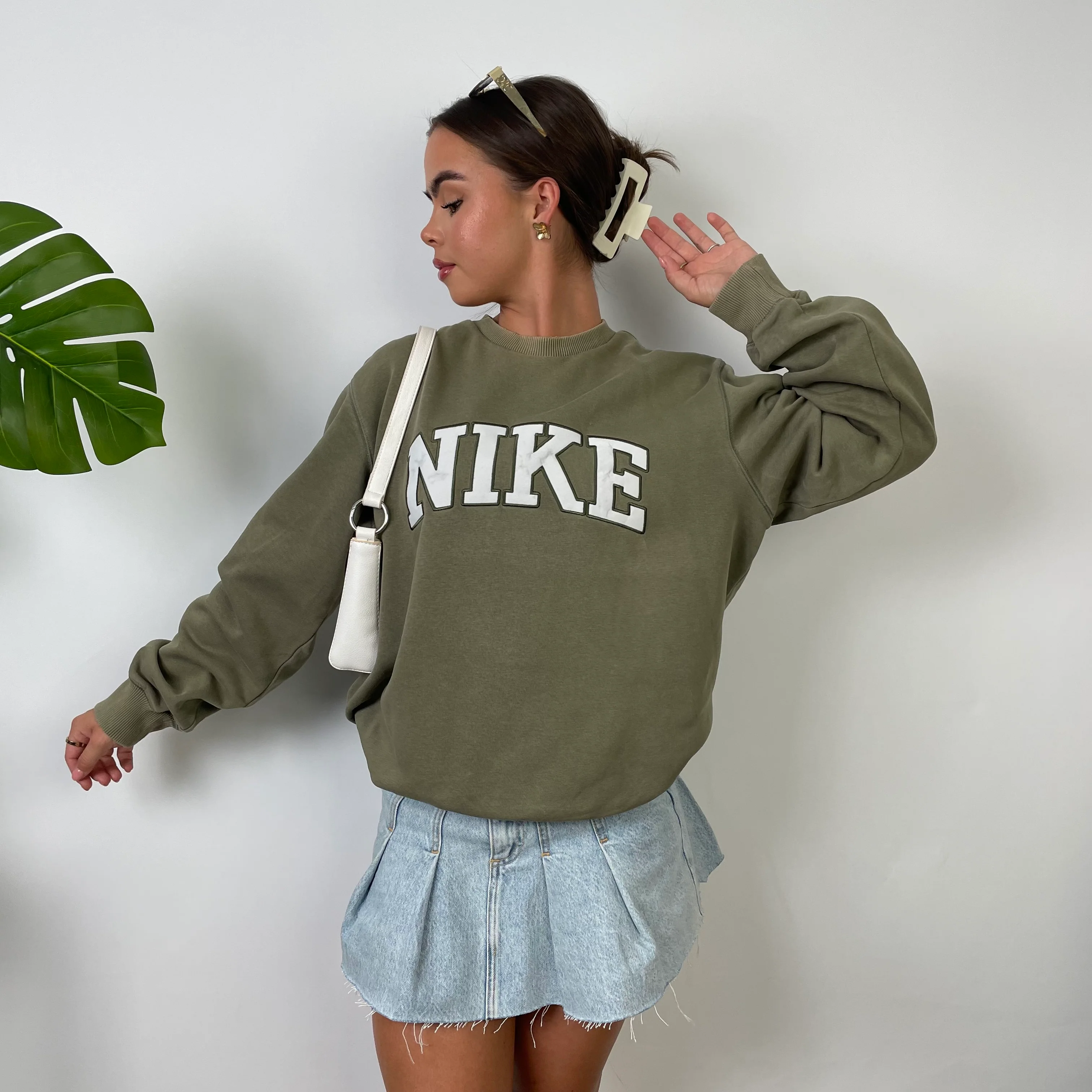 Nike Green Embroidered Spell Out Sweatshirt (M) - Image 4