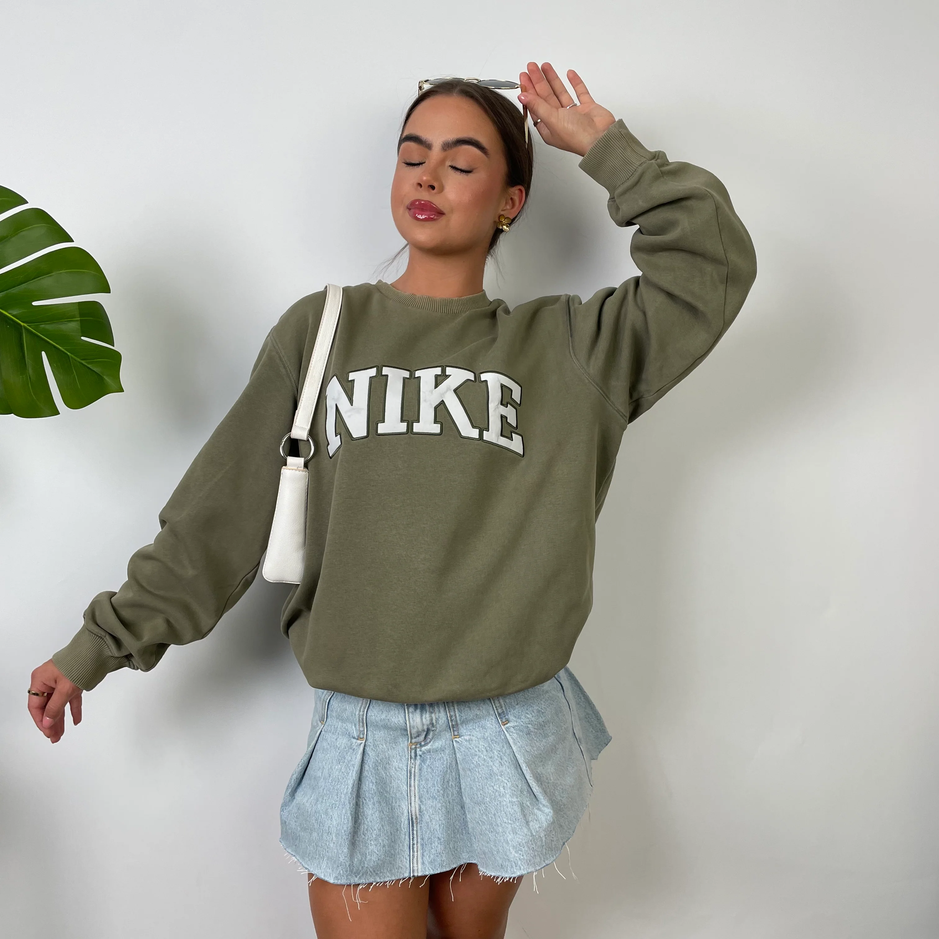 Nike Green Embroidered Spell Out Sweatshirt (M) - Image 5