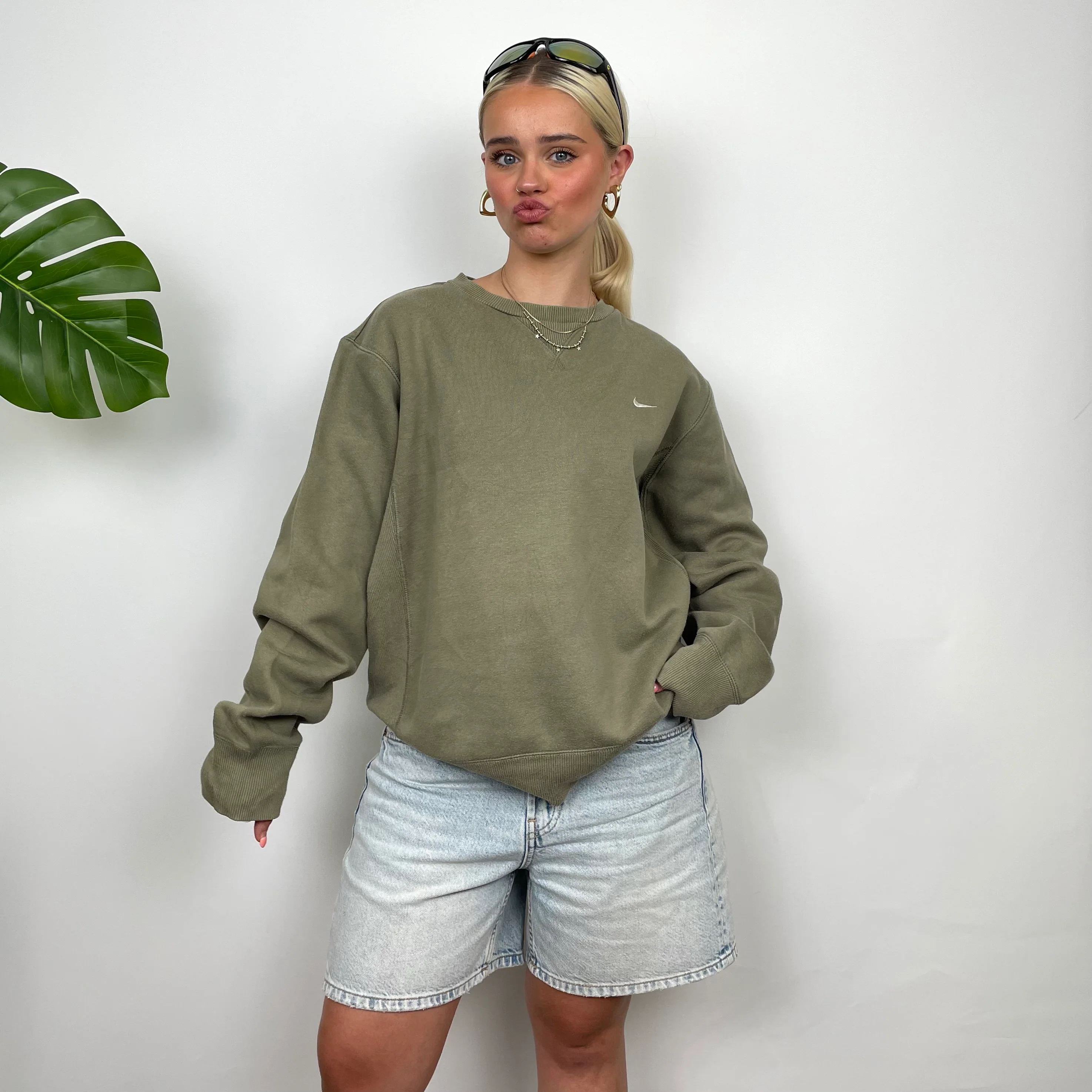 Nike Green Embroidered Swoosh Sweatshirt (M)