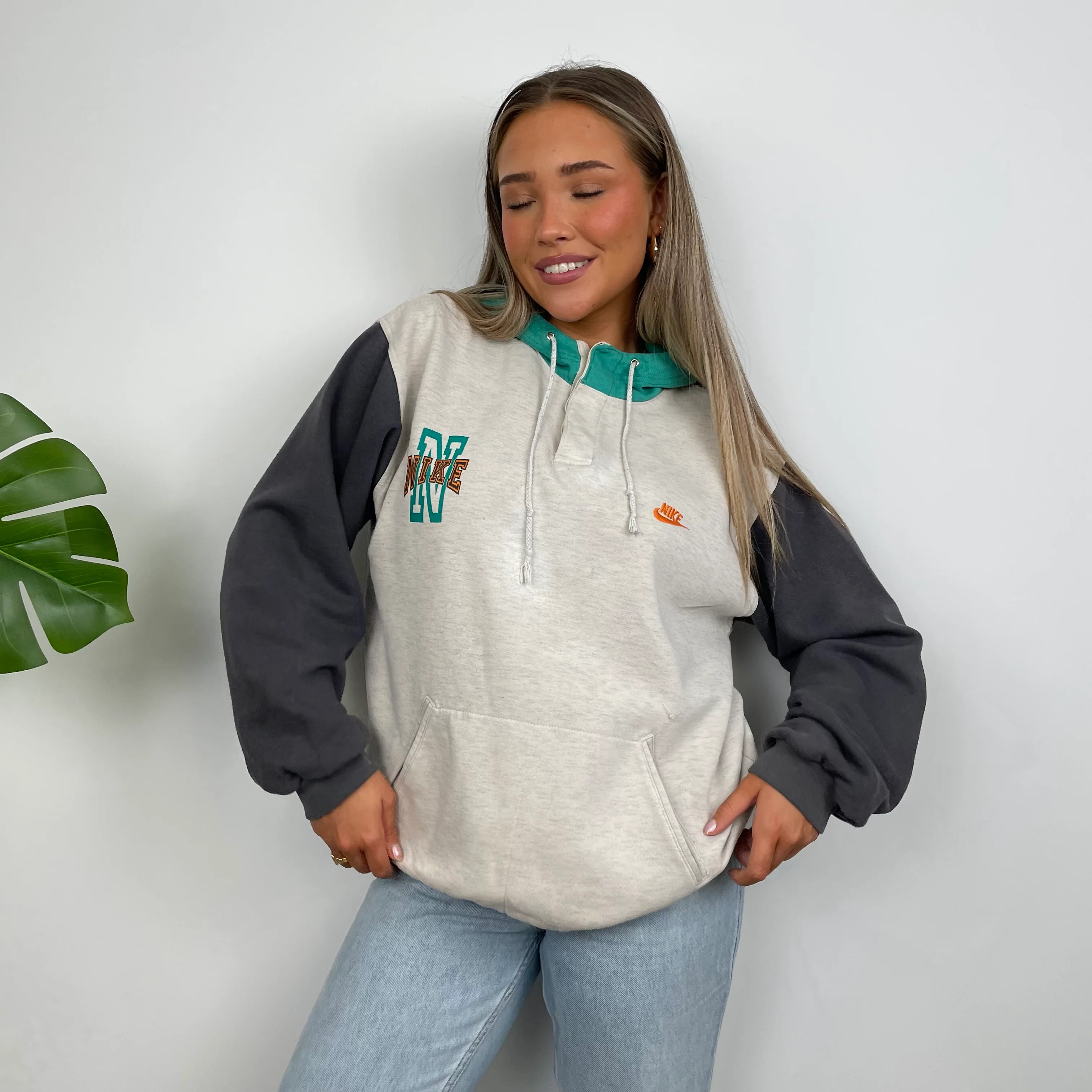 Nike Grey Embroidered Nike Hoodie (L) - Image 11