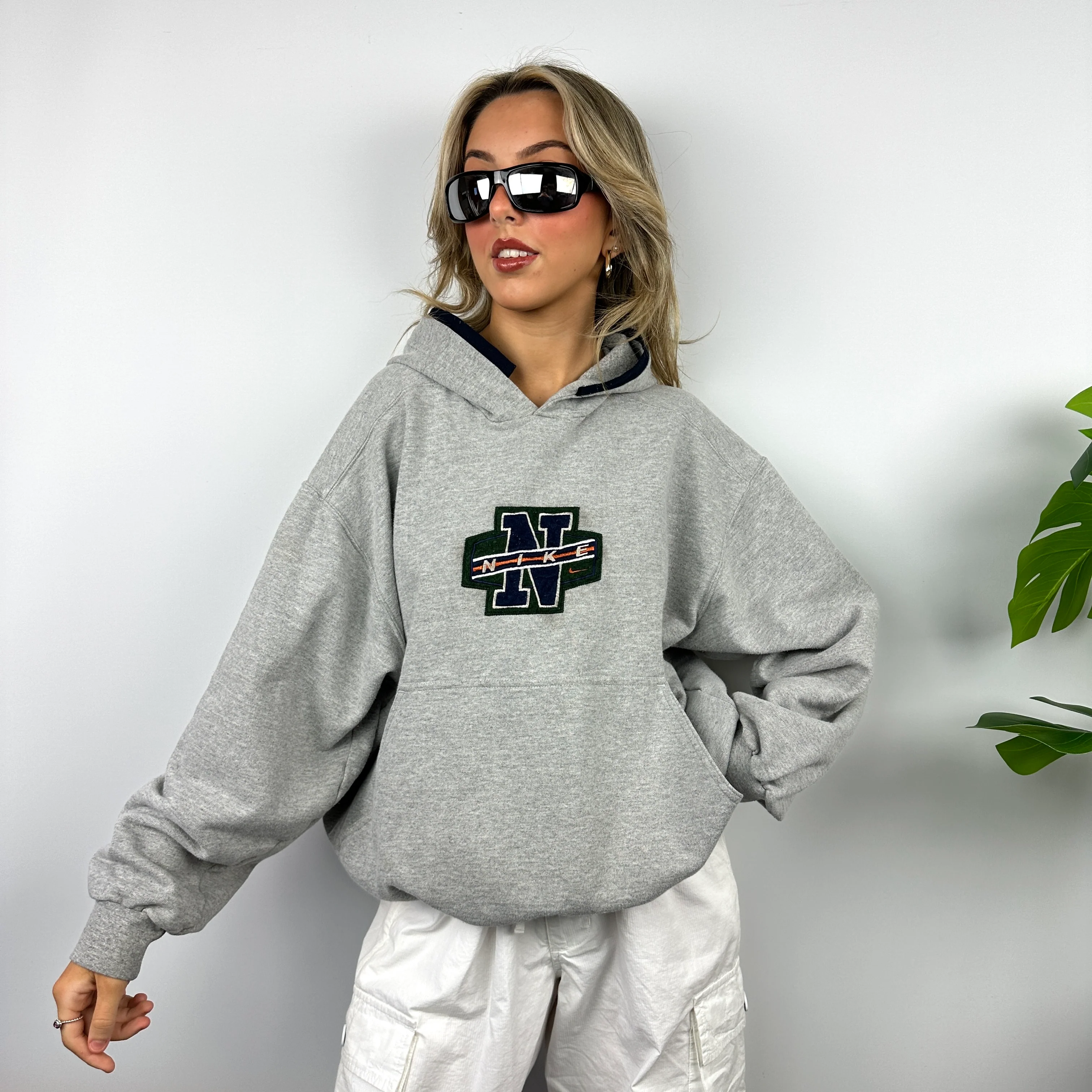 Nike Grey Embroidered Spell Out Hoodie (M) - Image 4