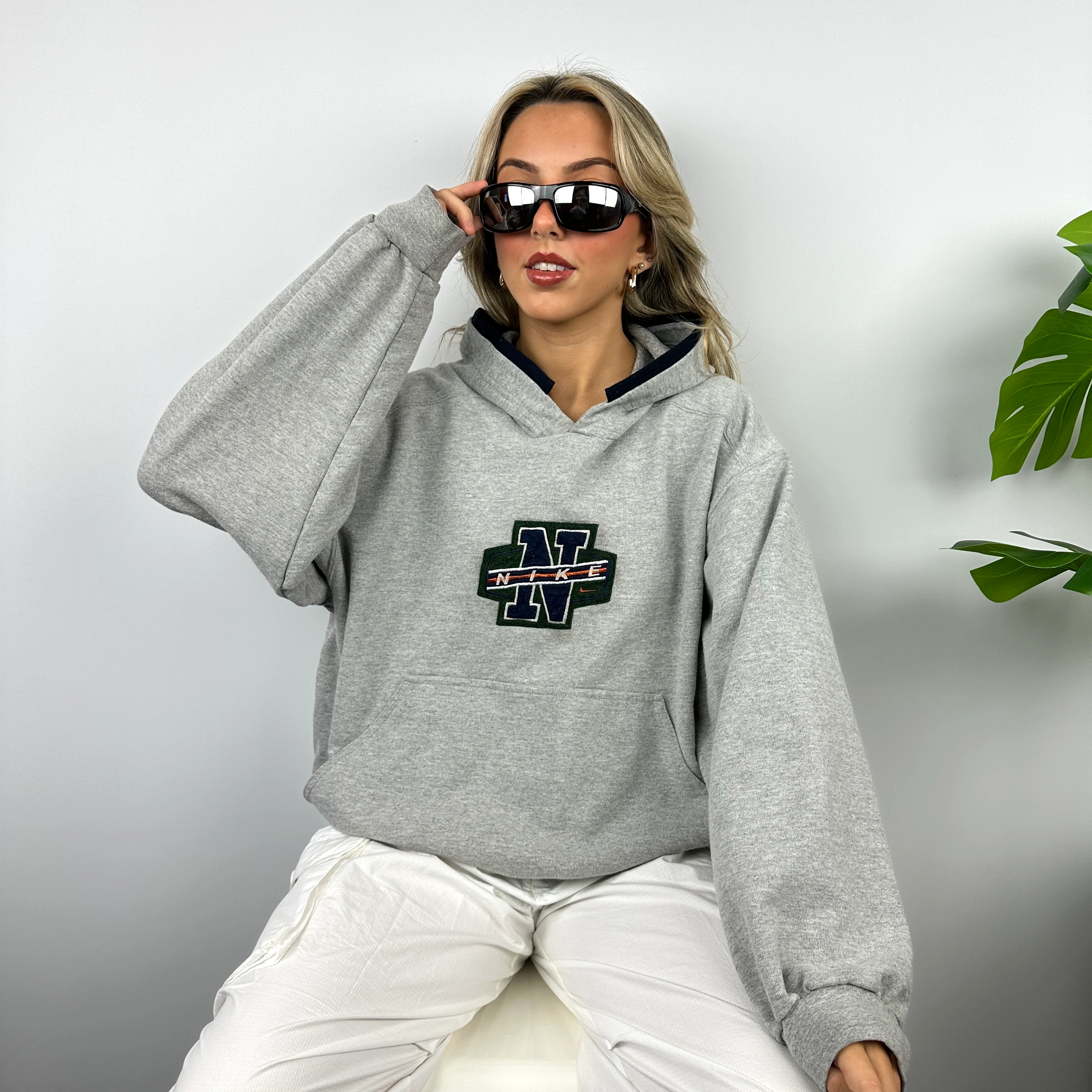 Nike Grey Embroidered Spell Out Hoodie (M) - Image 5