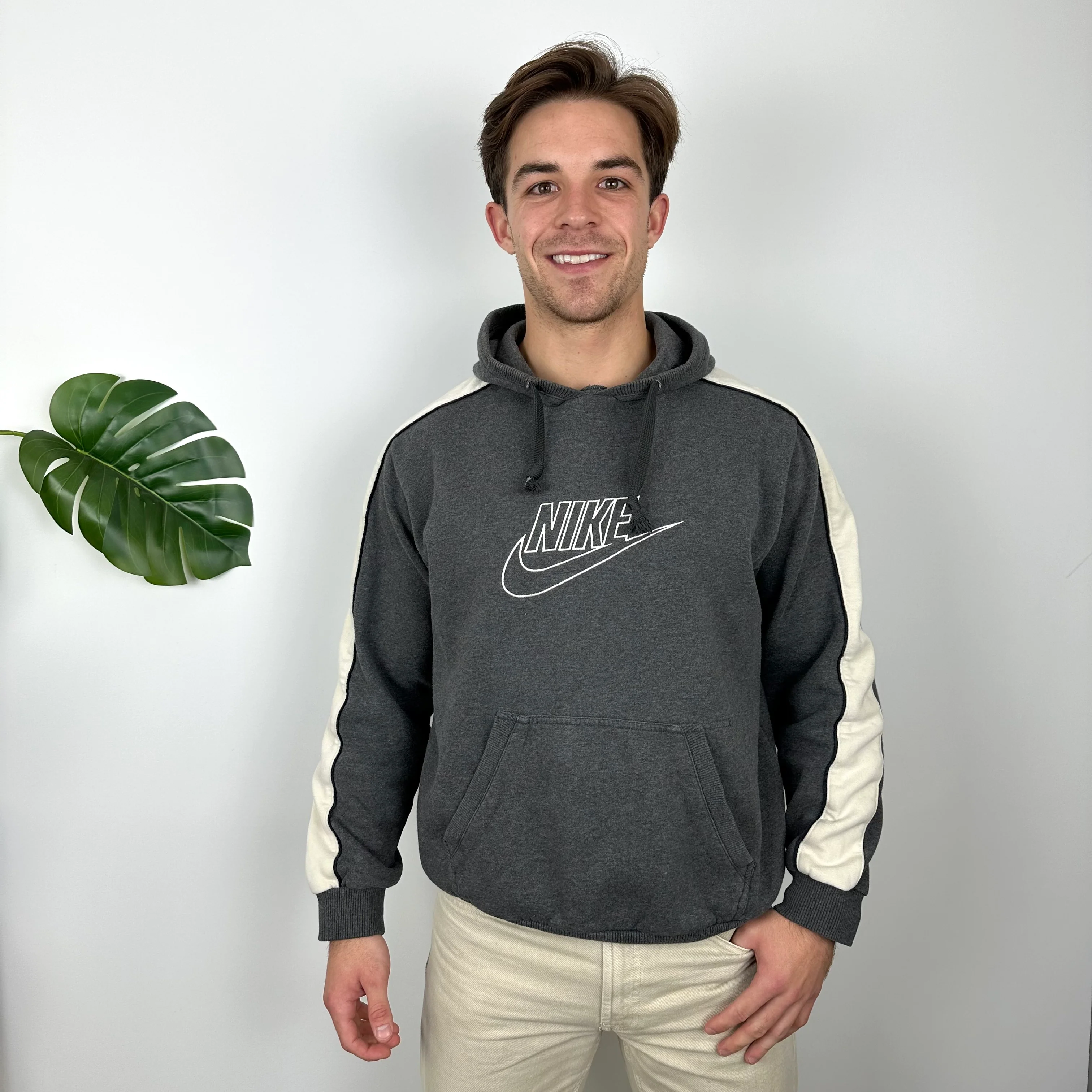 Nike Grey Embroidered Spell Out Hoodie (M) - Image 3