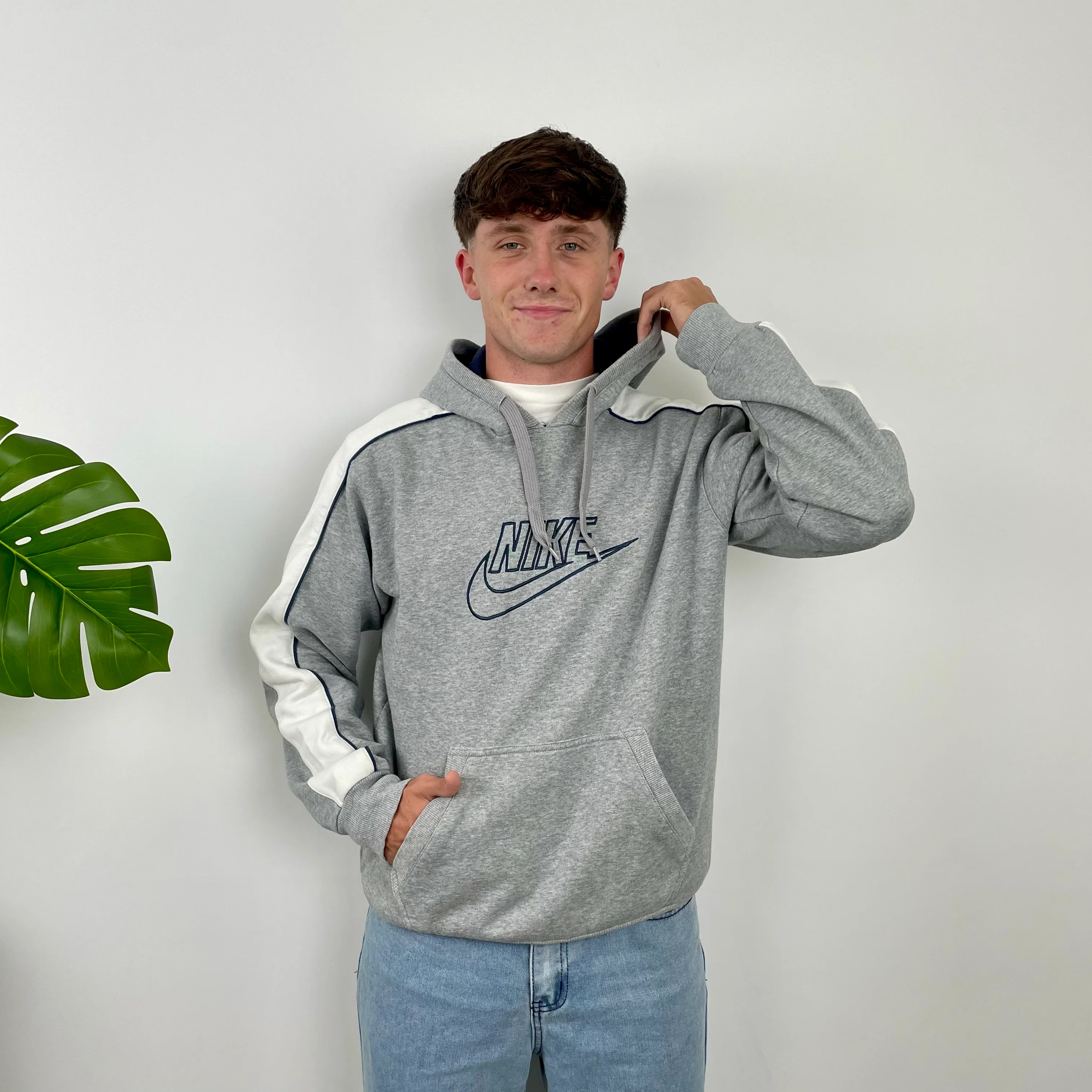 Nike Grey Embroidered Spell Out Hoodie (M) - Image 3