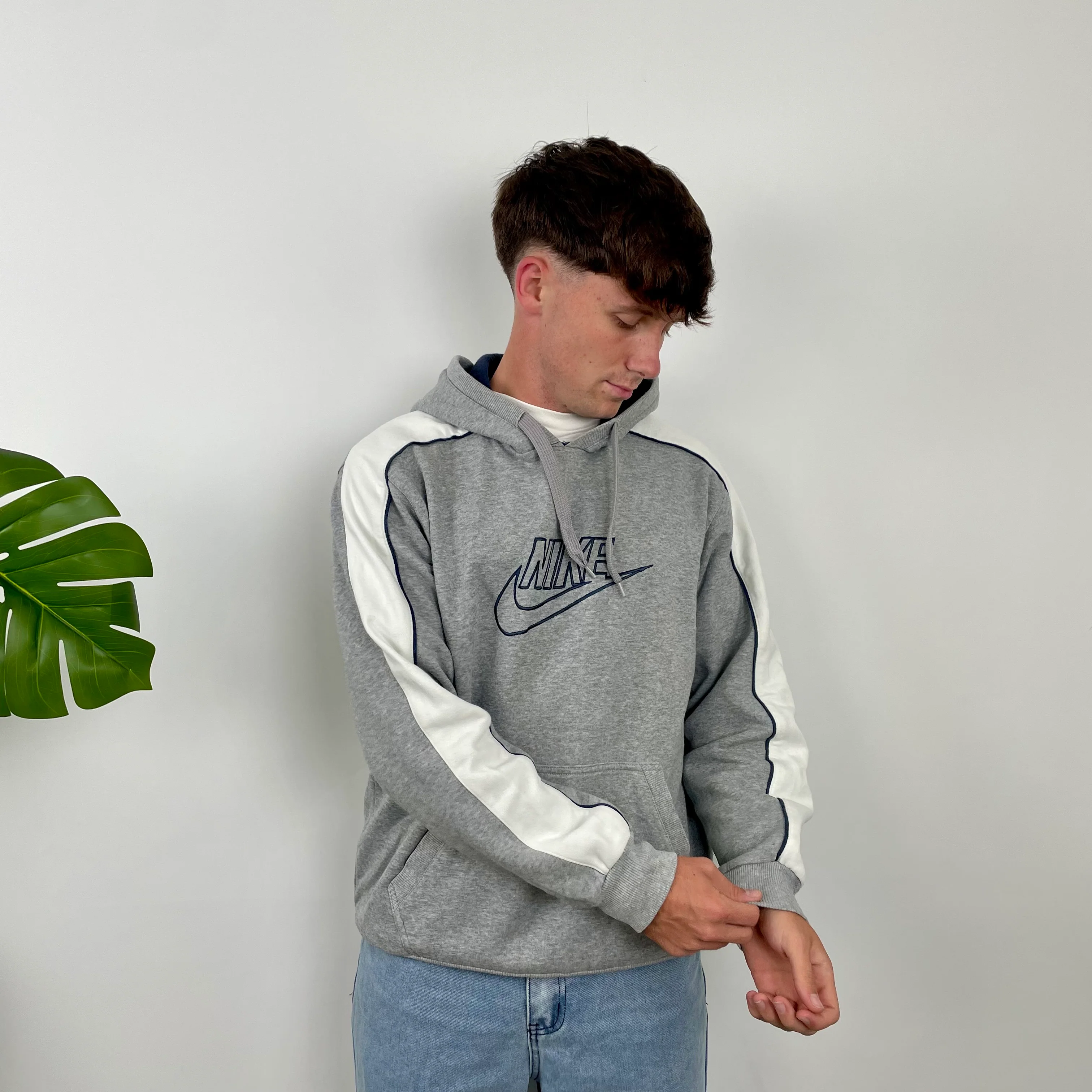 Nike Grey Embroidered Spell Out Hoodie (M) - Image 4