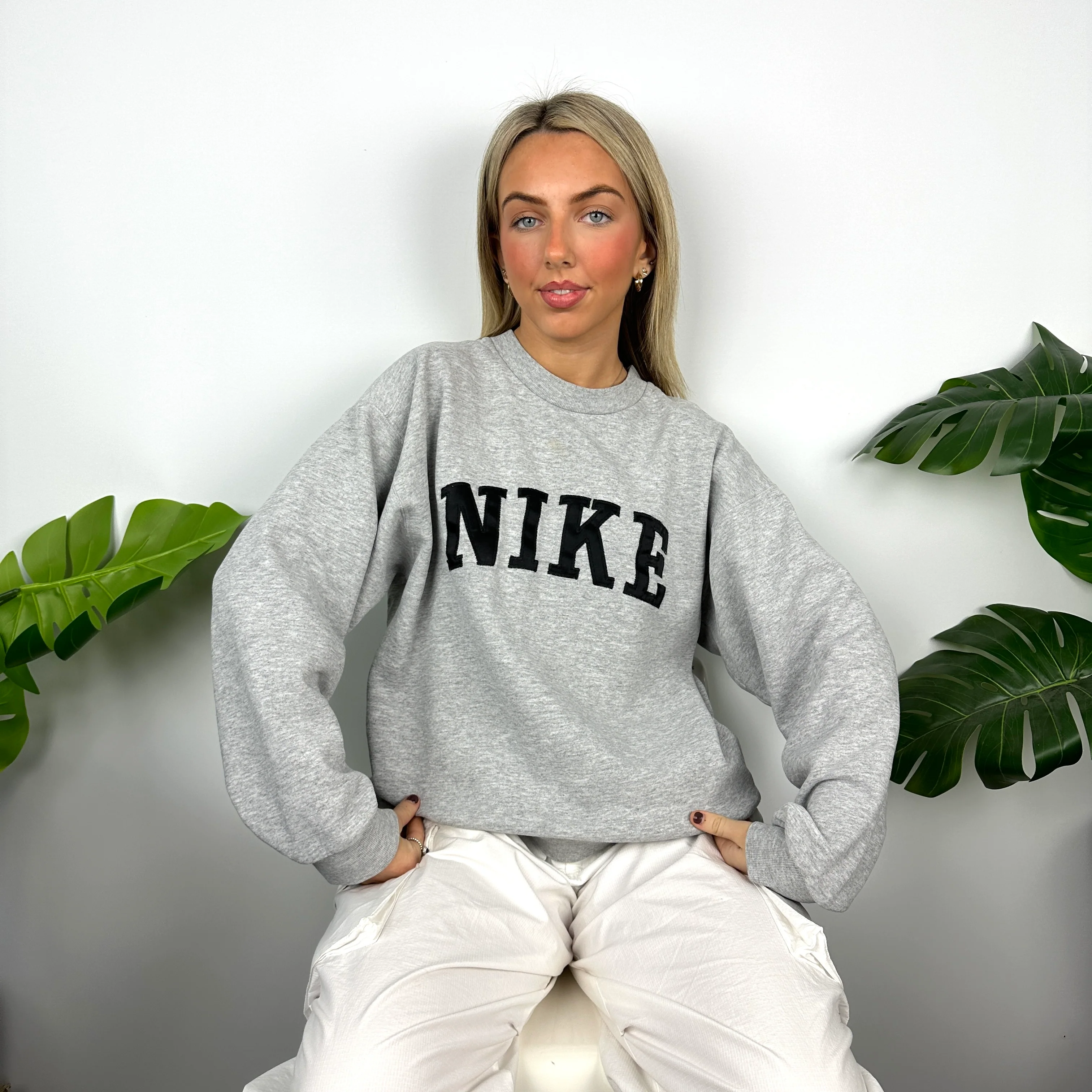 Nike Grey Embroidered Spell Out Sweatshirt (M) - Image 5