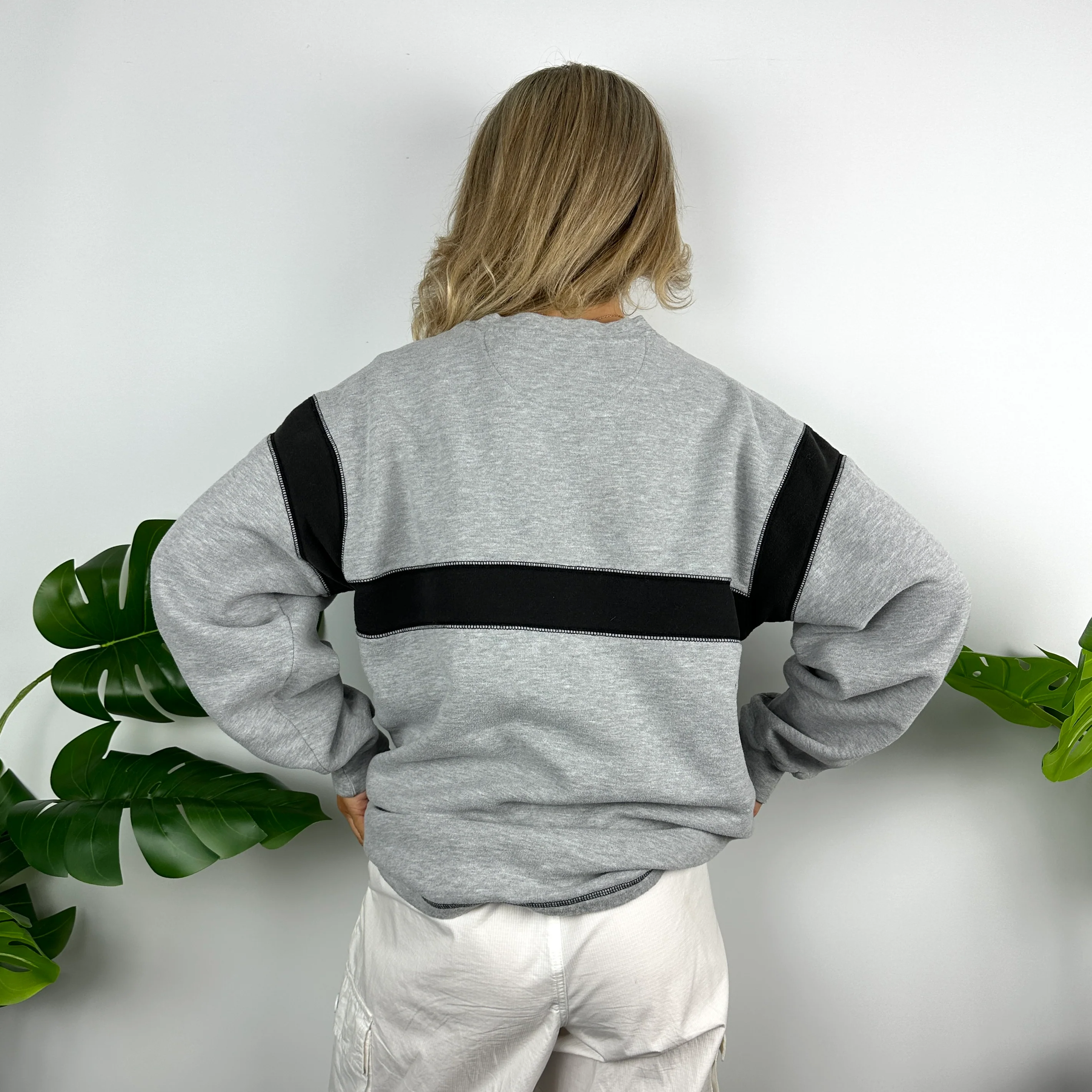 Nike Grey Embroidered Spell Out Sweatshirt (L) - Image 4