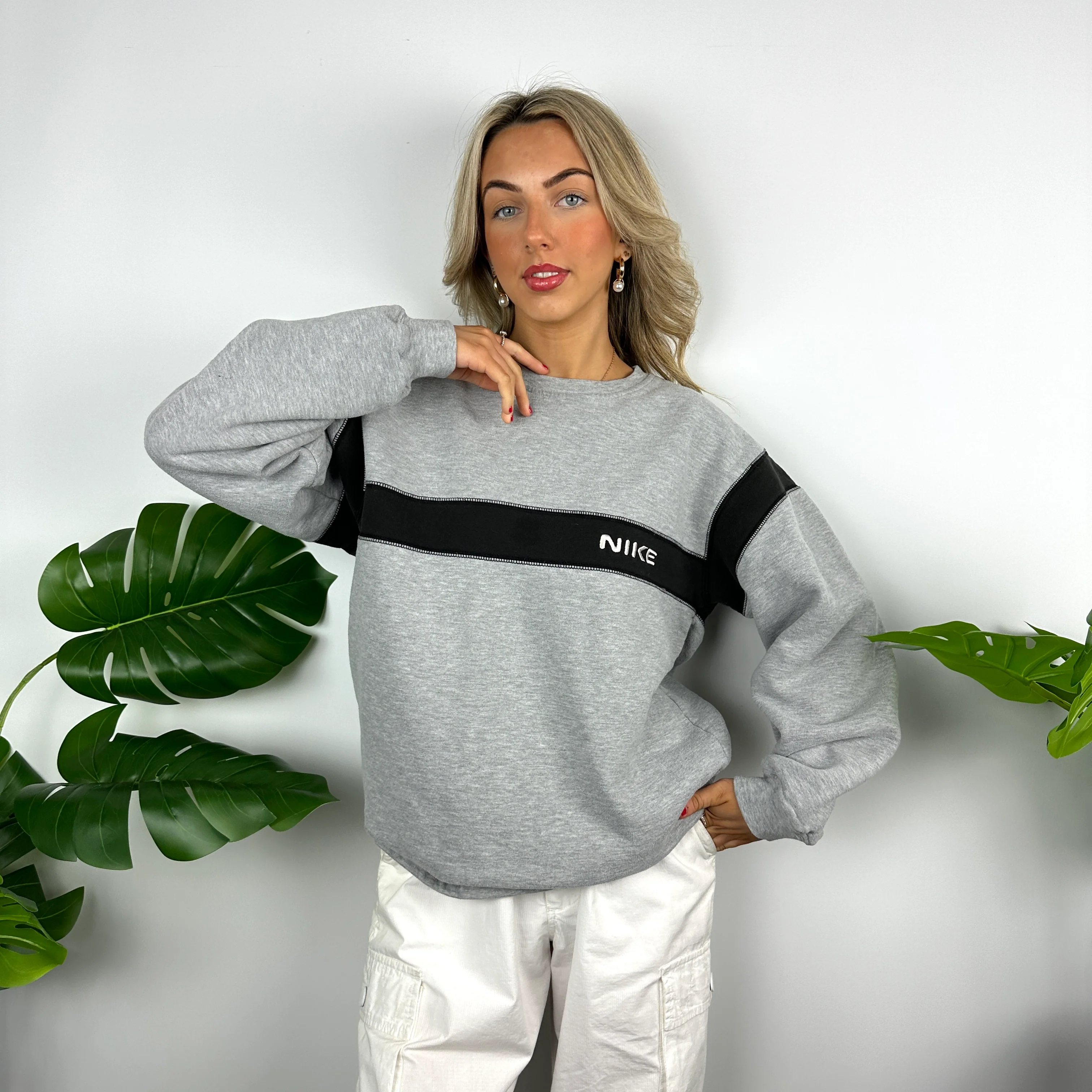 Nike Grey Embroidered Spell Out Sweatshirt (L) - Image 7