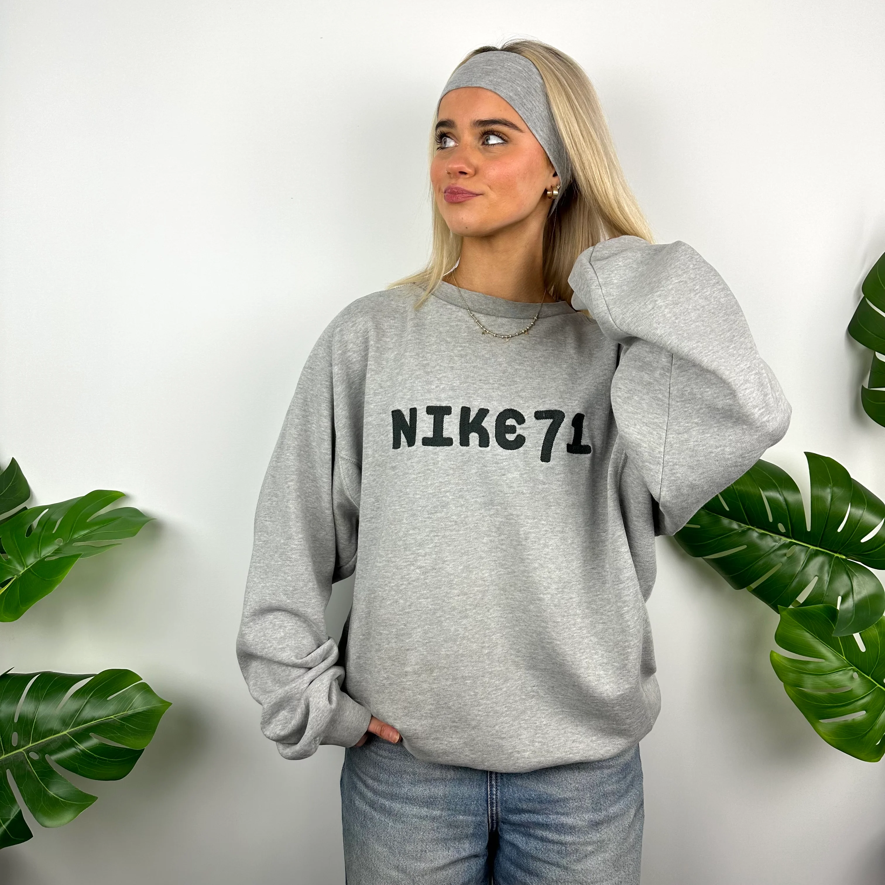 Nike Grey Embroidered Spell Out Sweatshirt (L) - Image 2