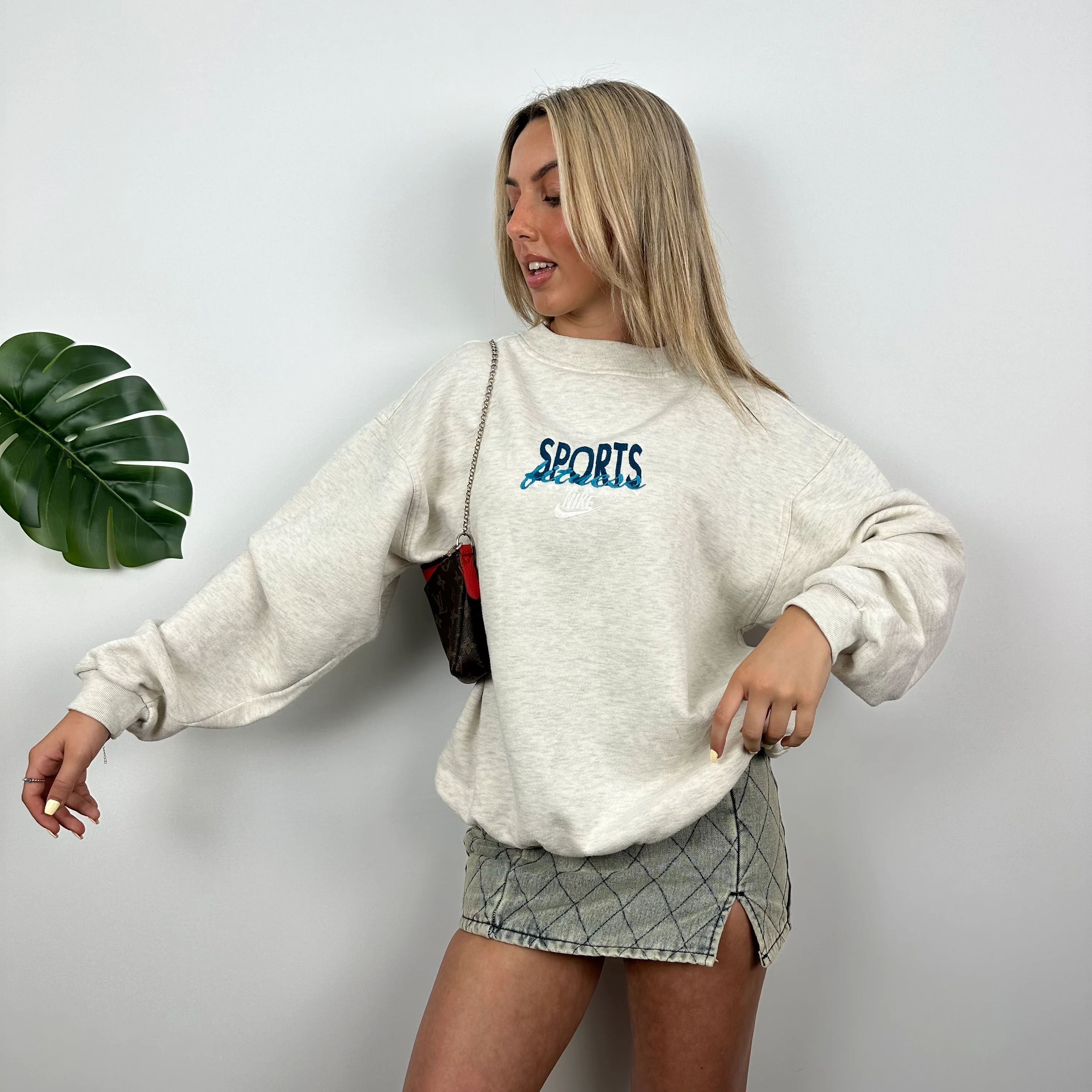 Nike Sports & Fitness Grey Embroidered Spell Out Sweatshirt (M) - Image 6