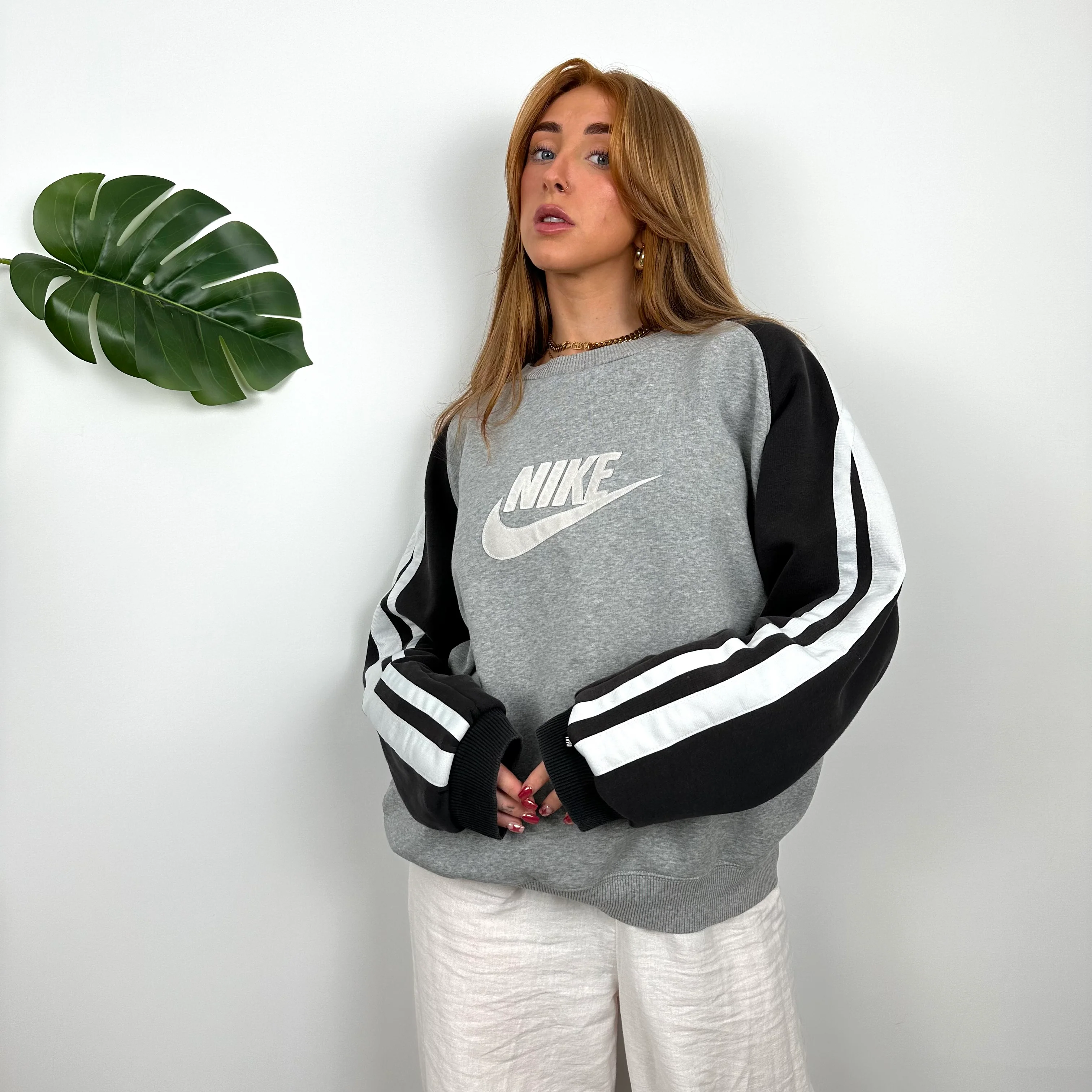 Nike Grey Embroidered Spell Out Sweatshirt (L) - Image 3
