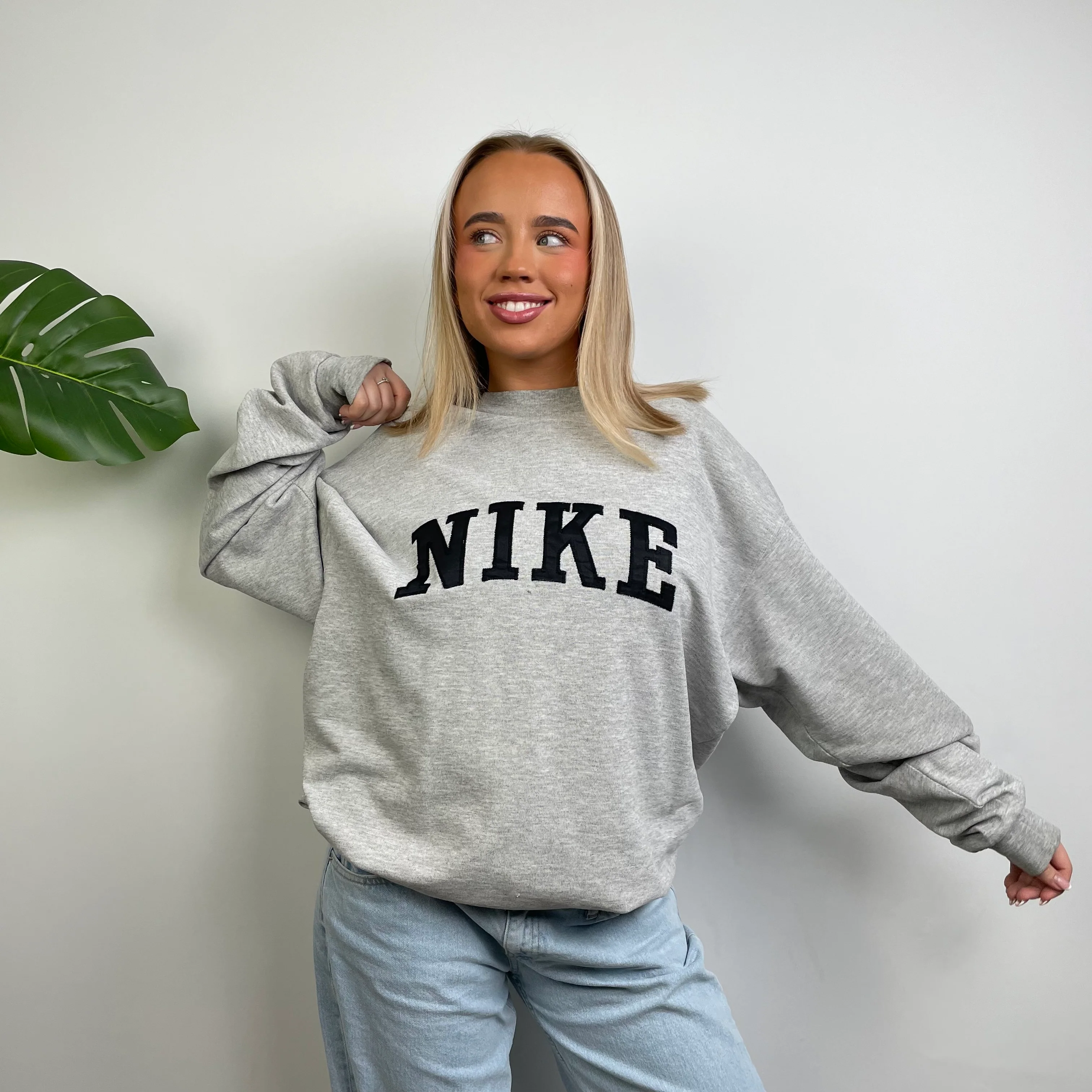 Nike Grey Embroidered Spell Out Sweatshirt (L) - Image 4