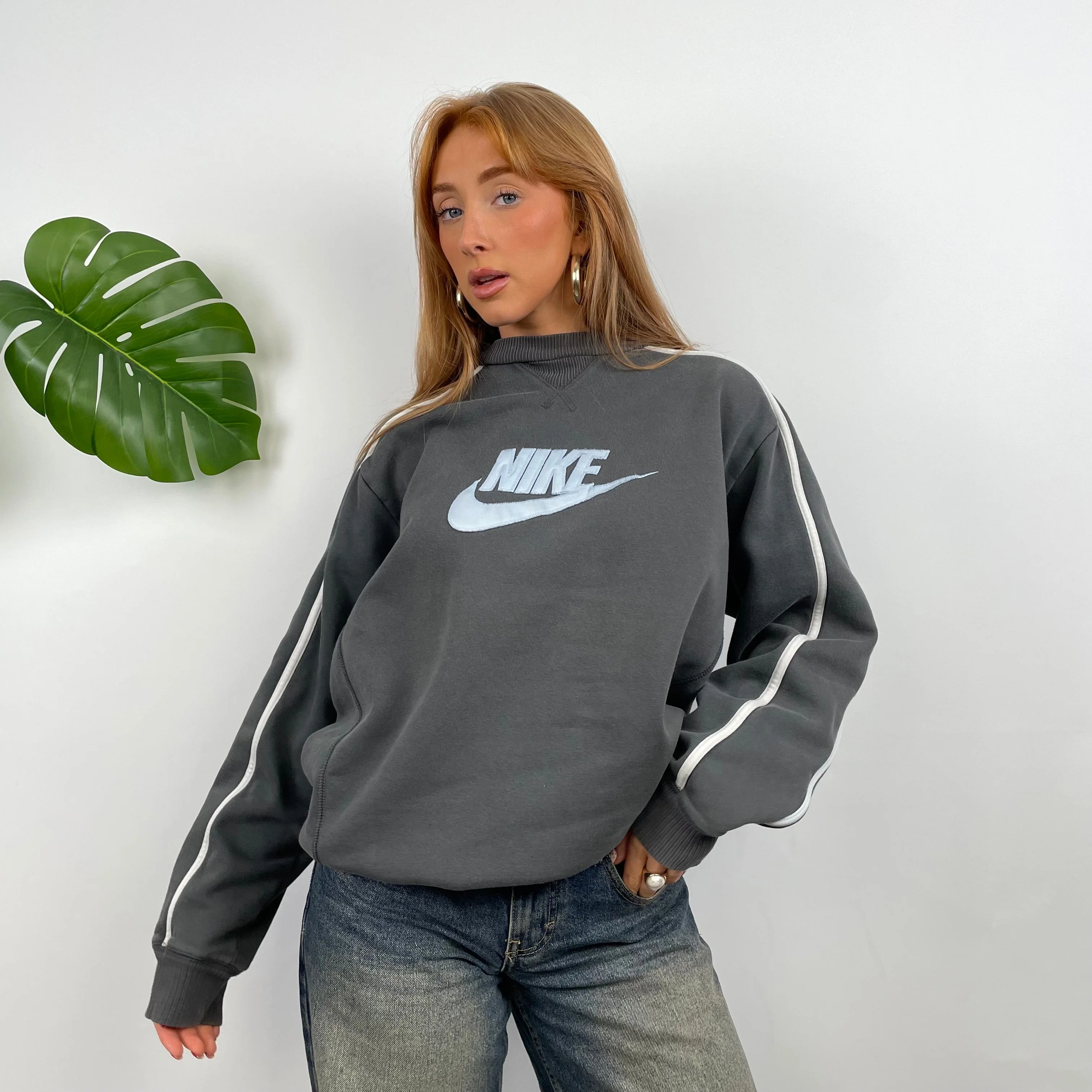 Nike Grey Embroidered Spell Out Sweatshirt (L) - Image 3