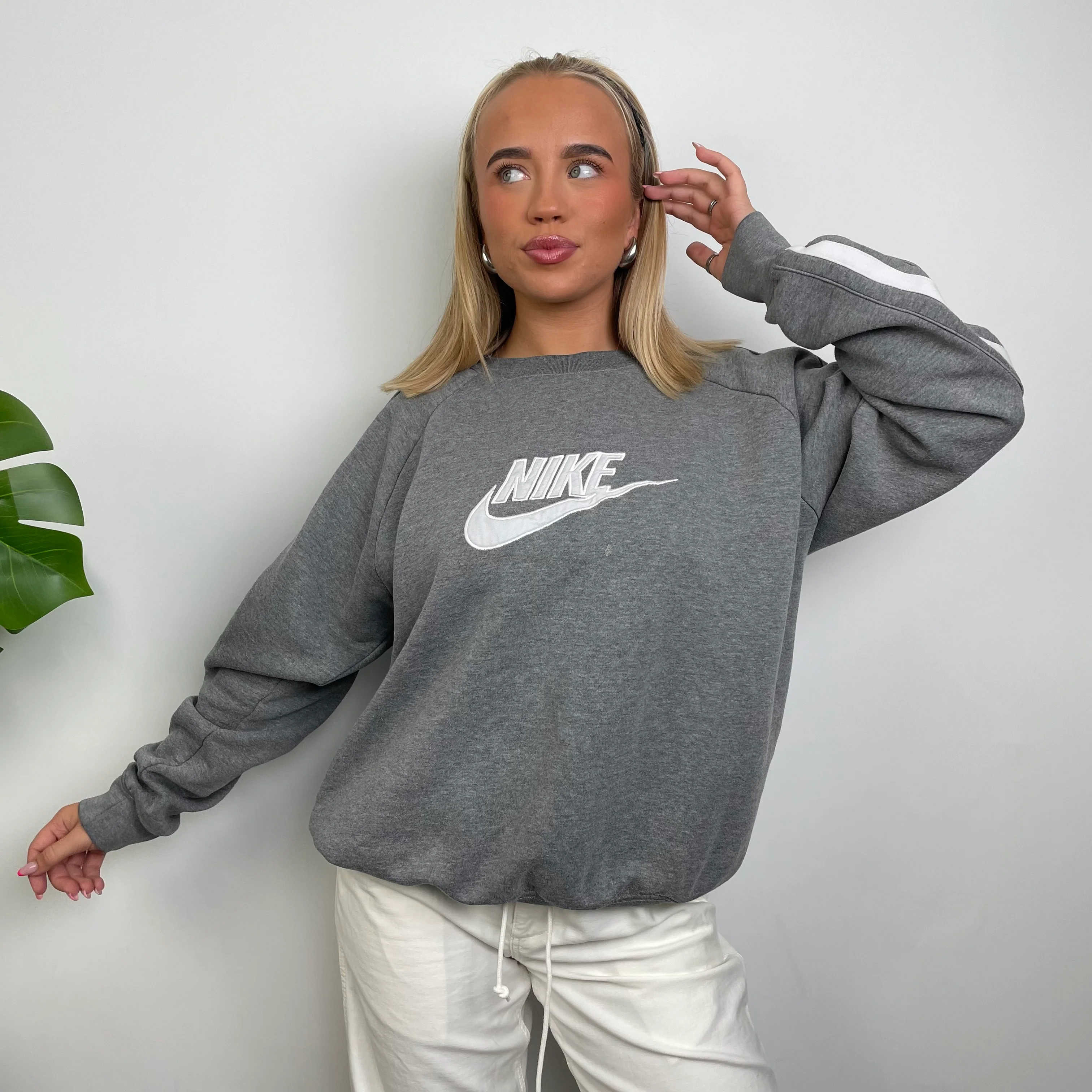 Nike Grey Embroidered Spell Out Sweatshirt (M) - Image 3