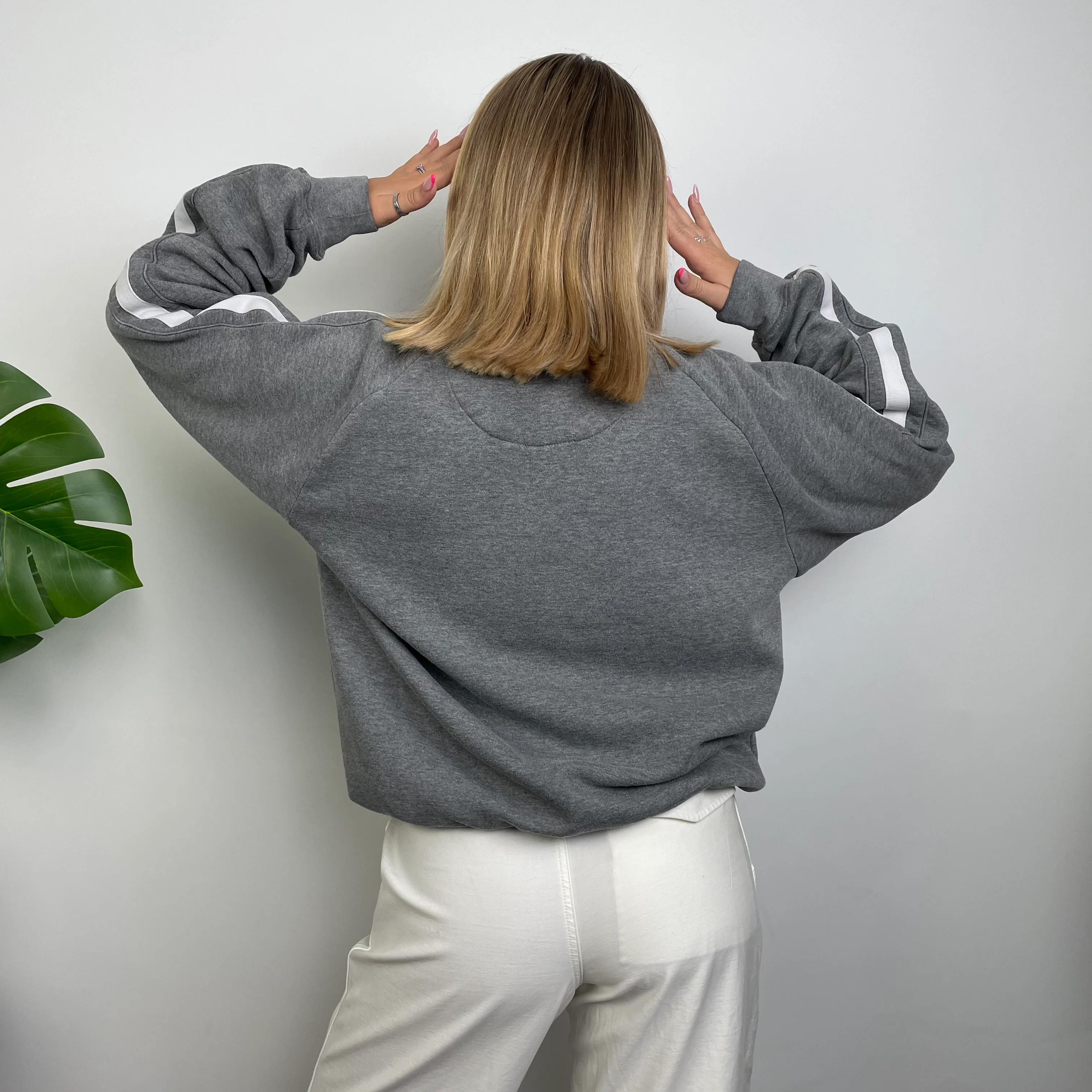 Nike Grey Embroidered Spell Out Sweatshirt (M) - Image 5